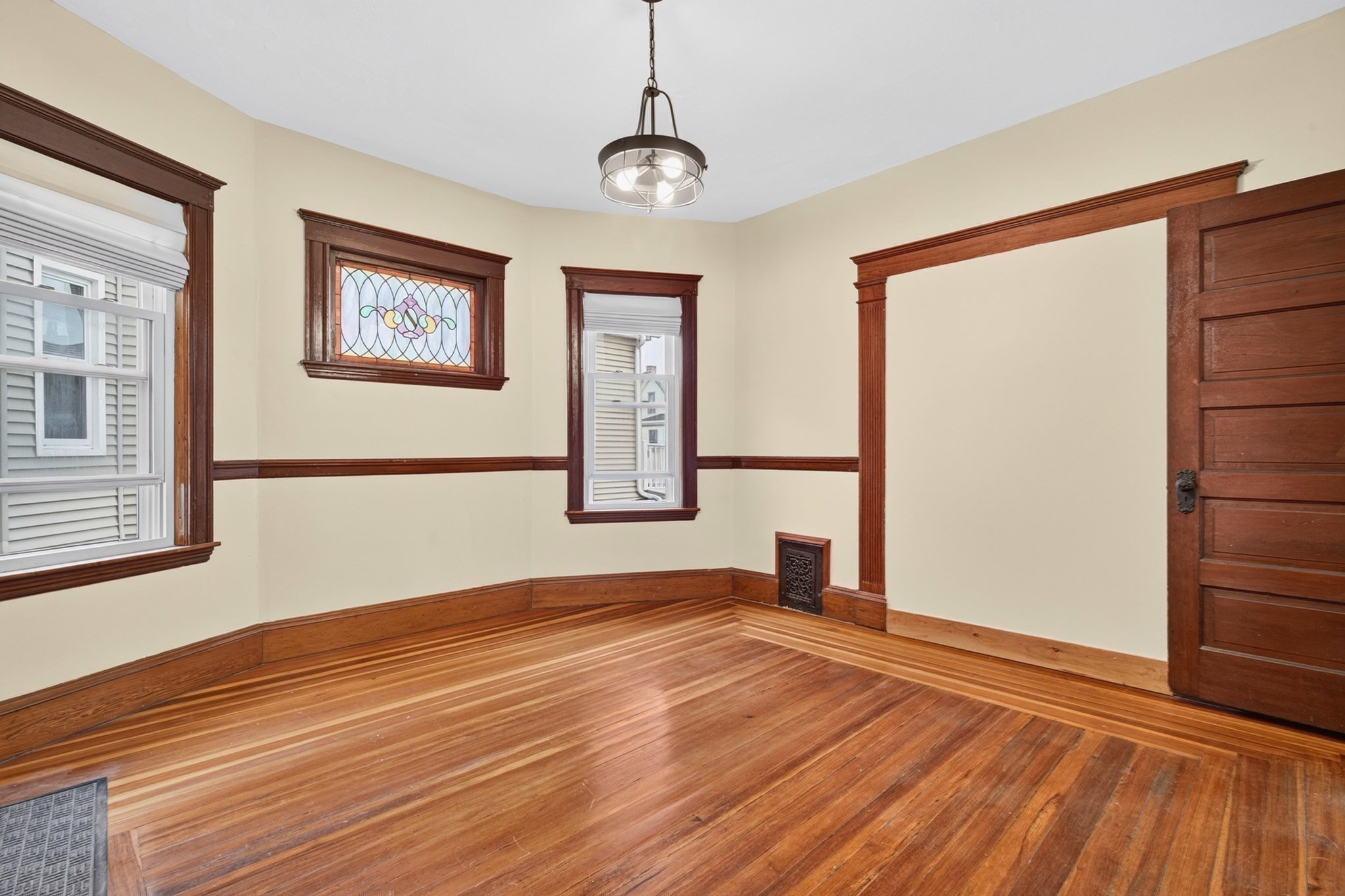 45 Edwin St # 2 Property Photo 6