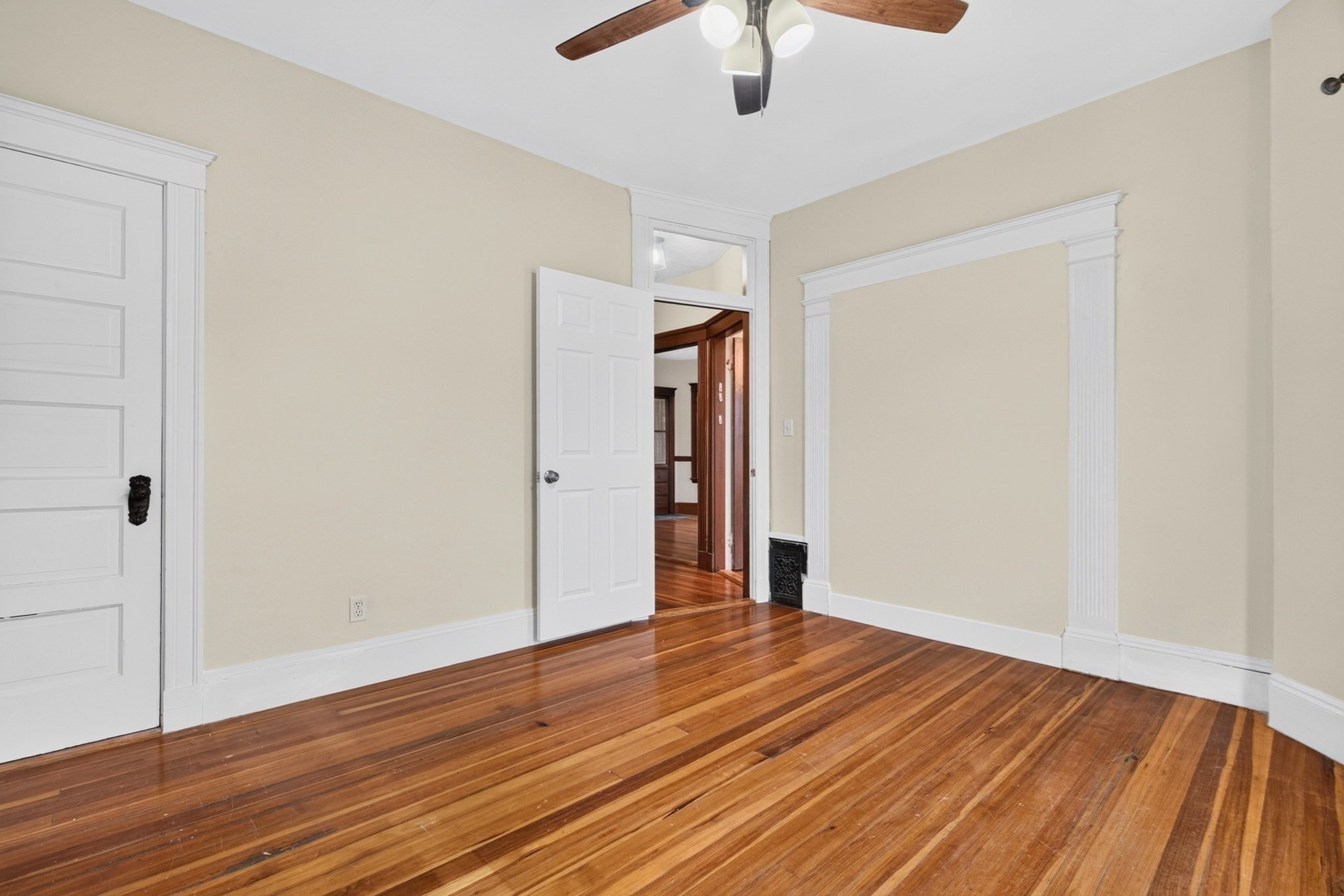 45 Edwin St # 2 Property Photo 9
