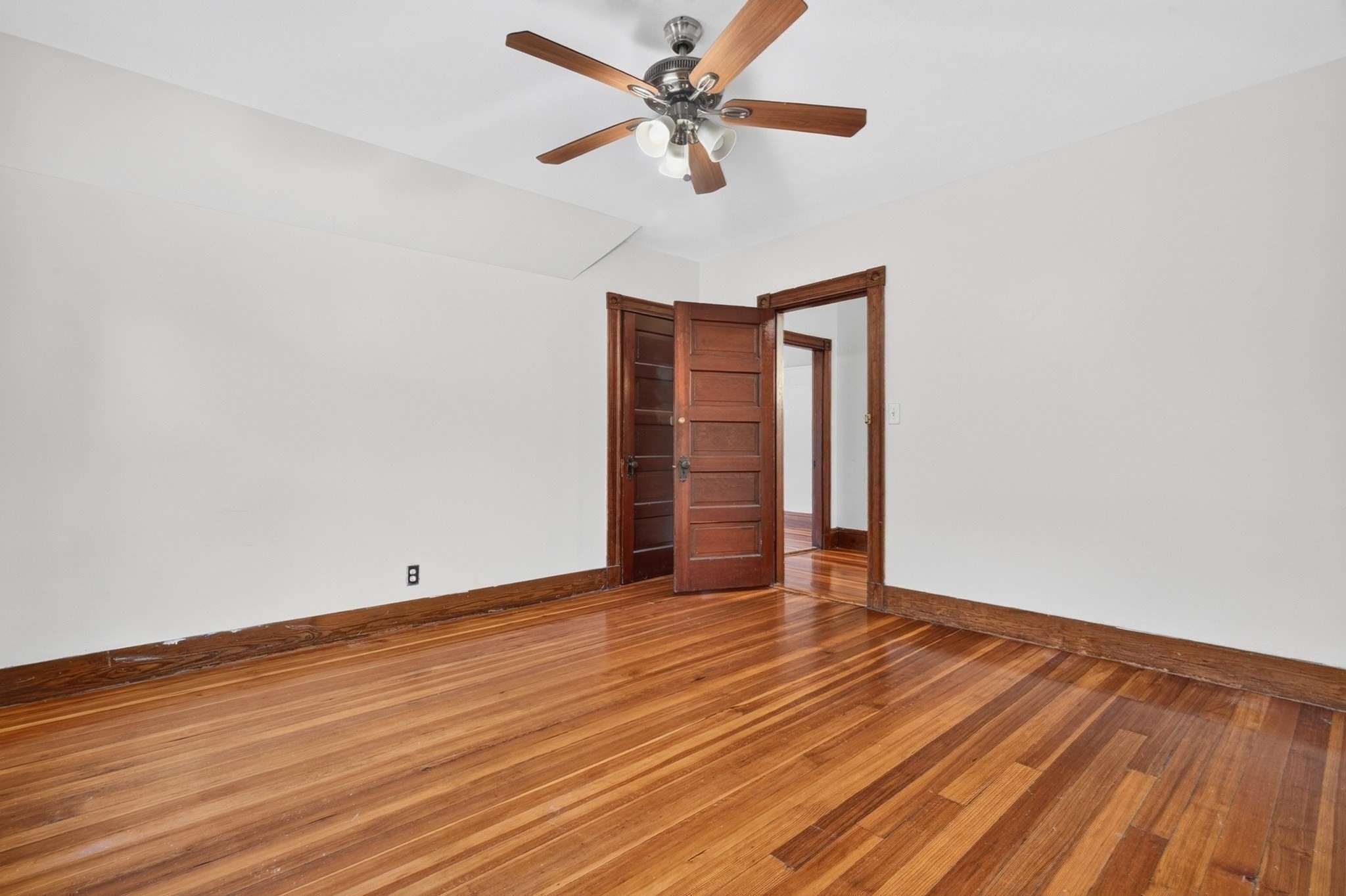 45 Edwin St # 2 Property Photo 18