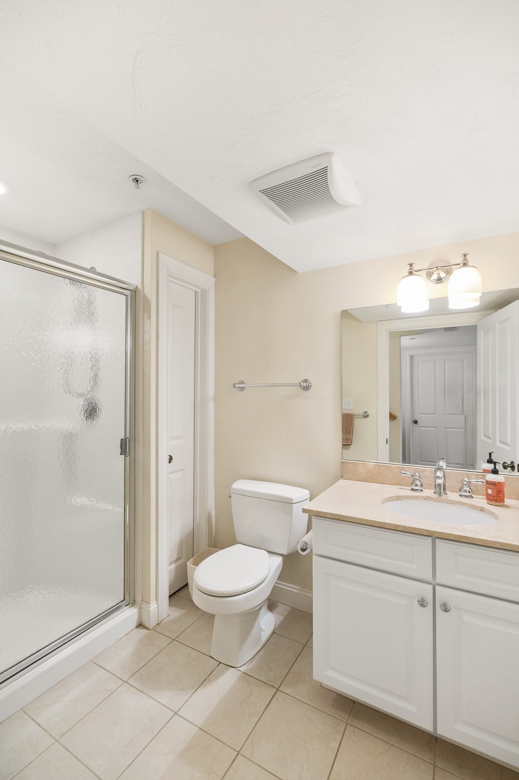 6 Essex Road # 8 Property Photo 29