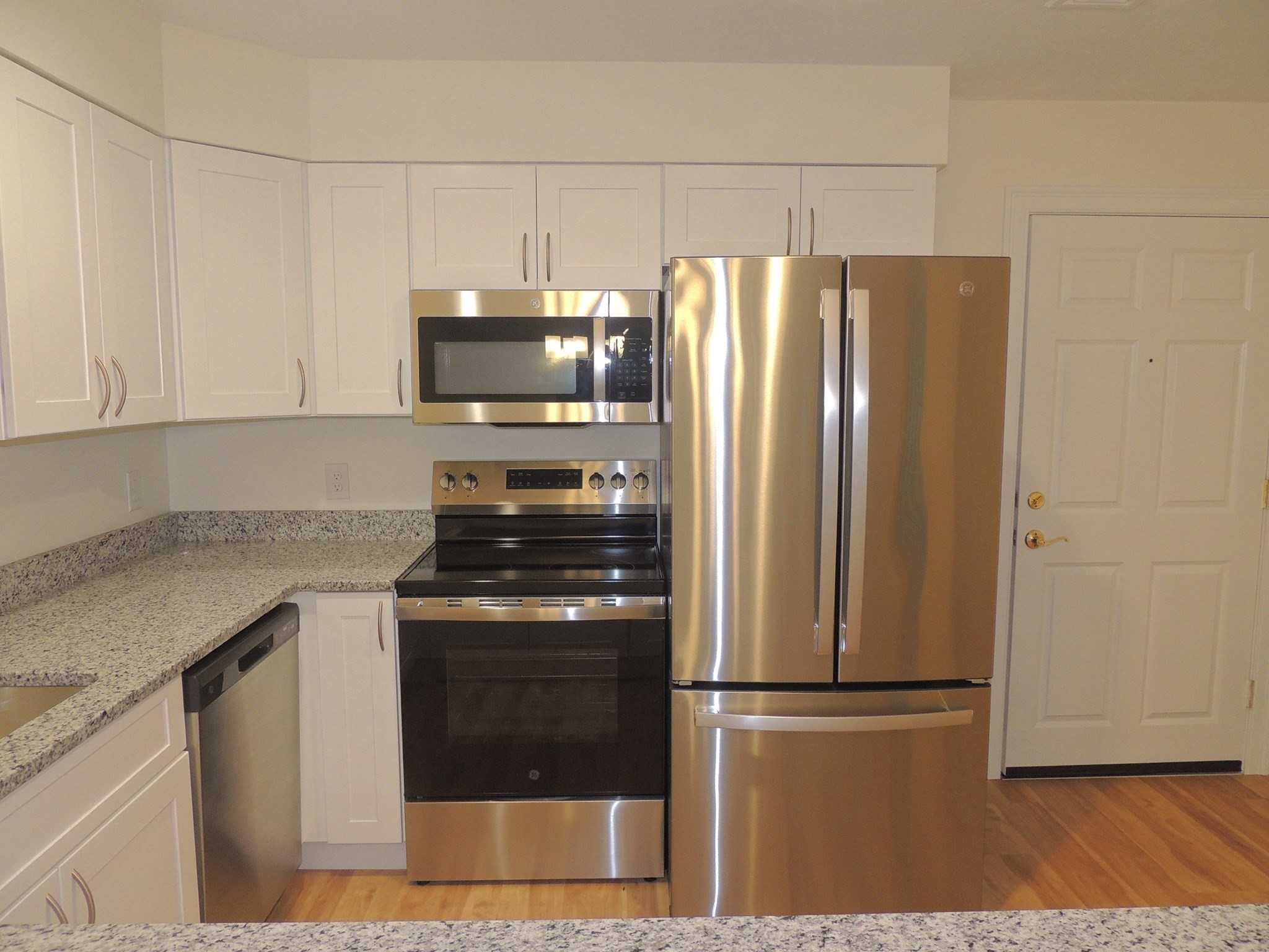 28 Greenleaves Drive # 815 Property Photo 1