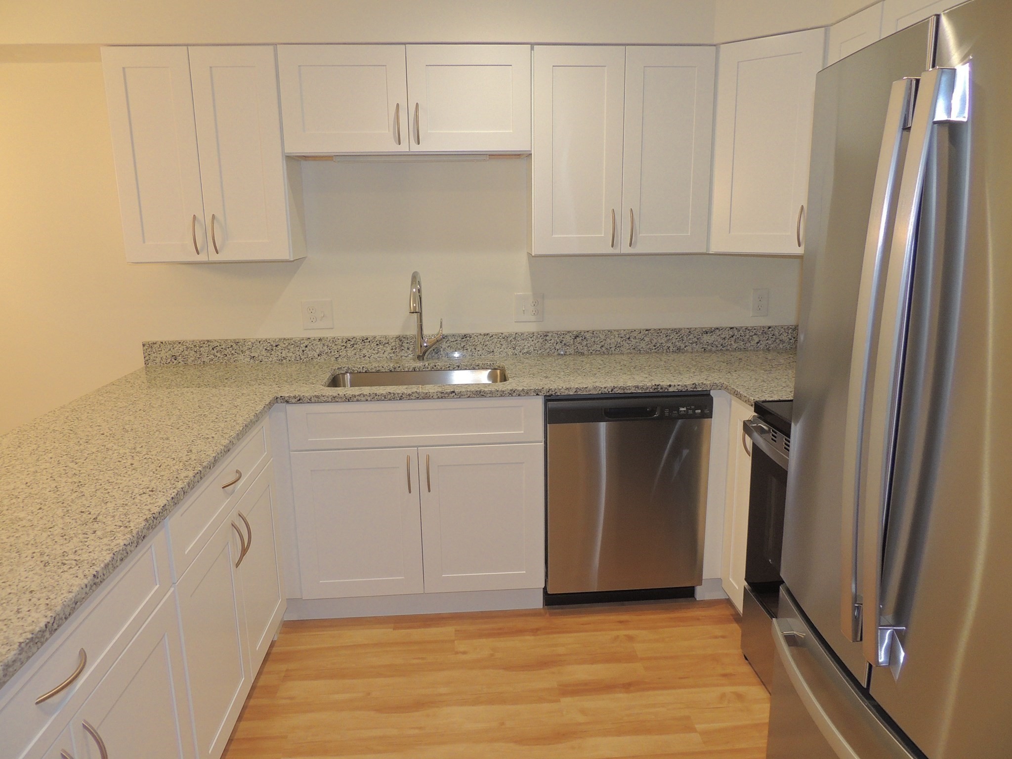 28 Greenleaves Drive # 815 Property Photo 2