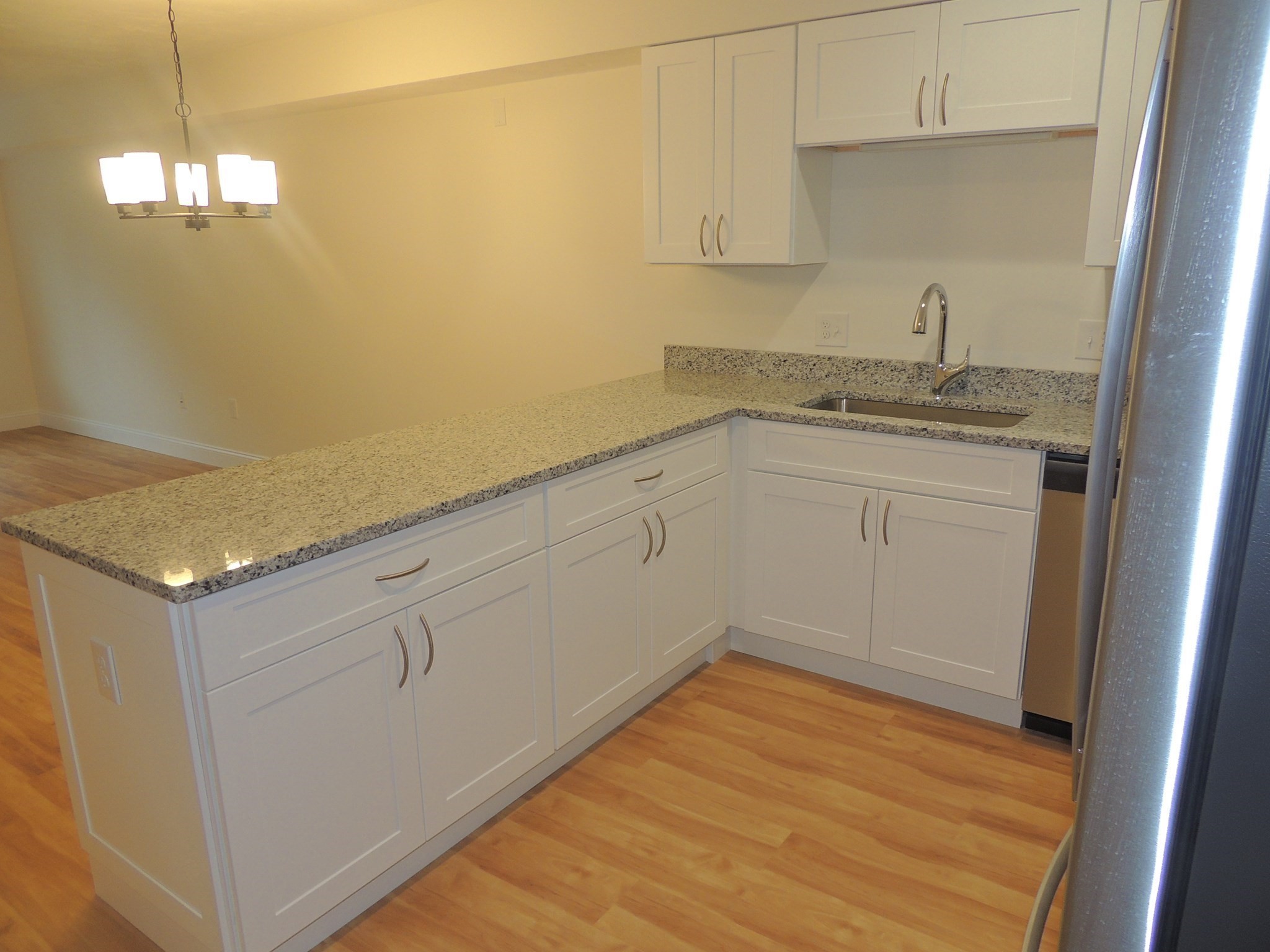 28 Greenleaves Drive # 815 Property Photo 3