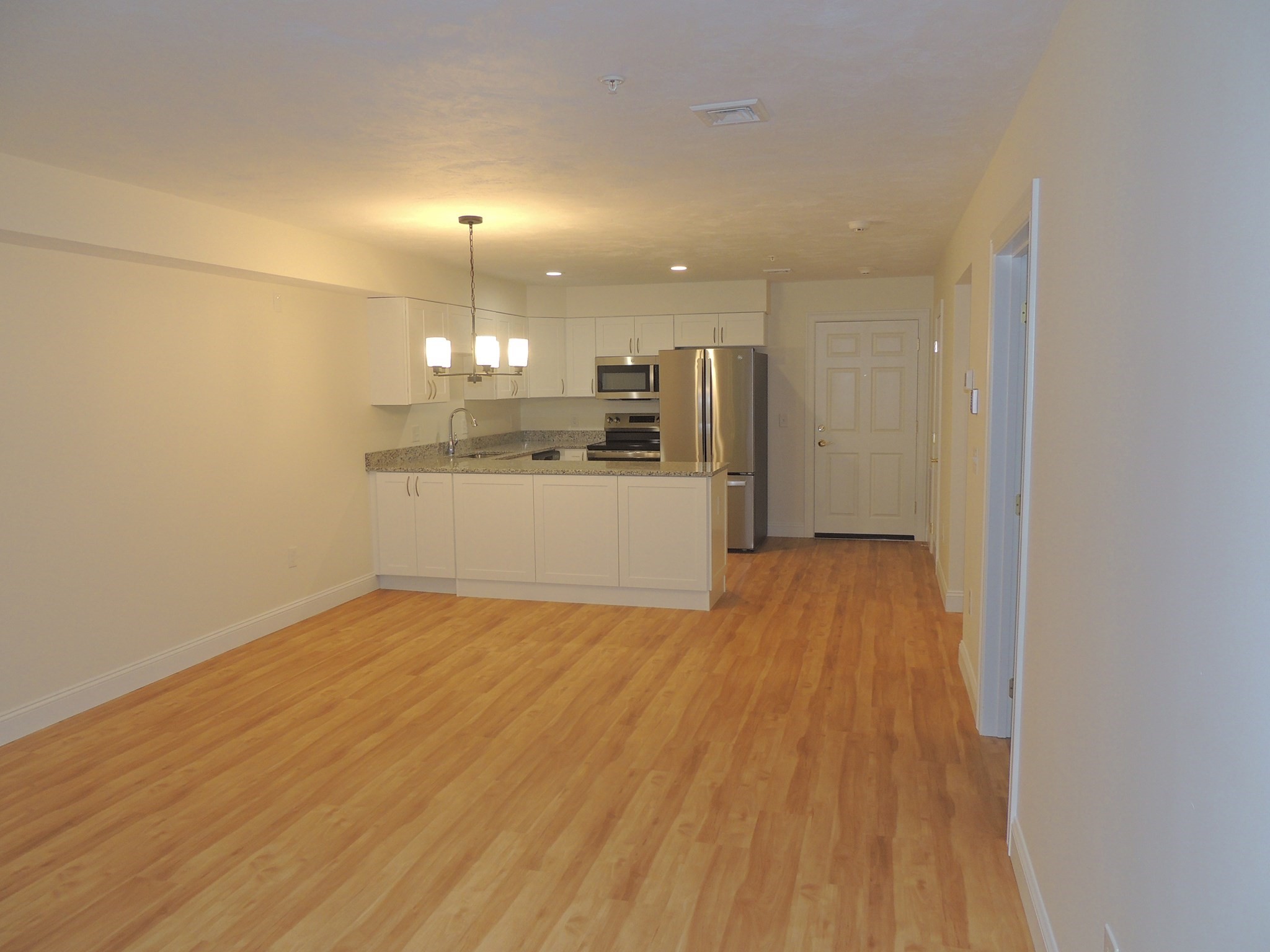 28 Greenleaves Drive # 815 Property Photo 5