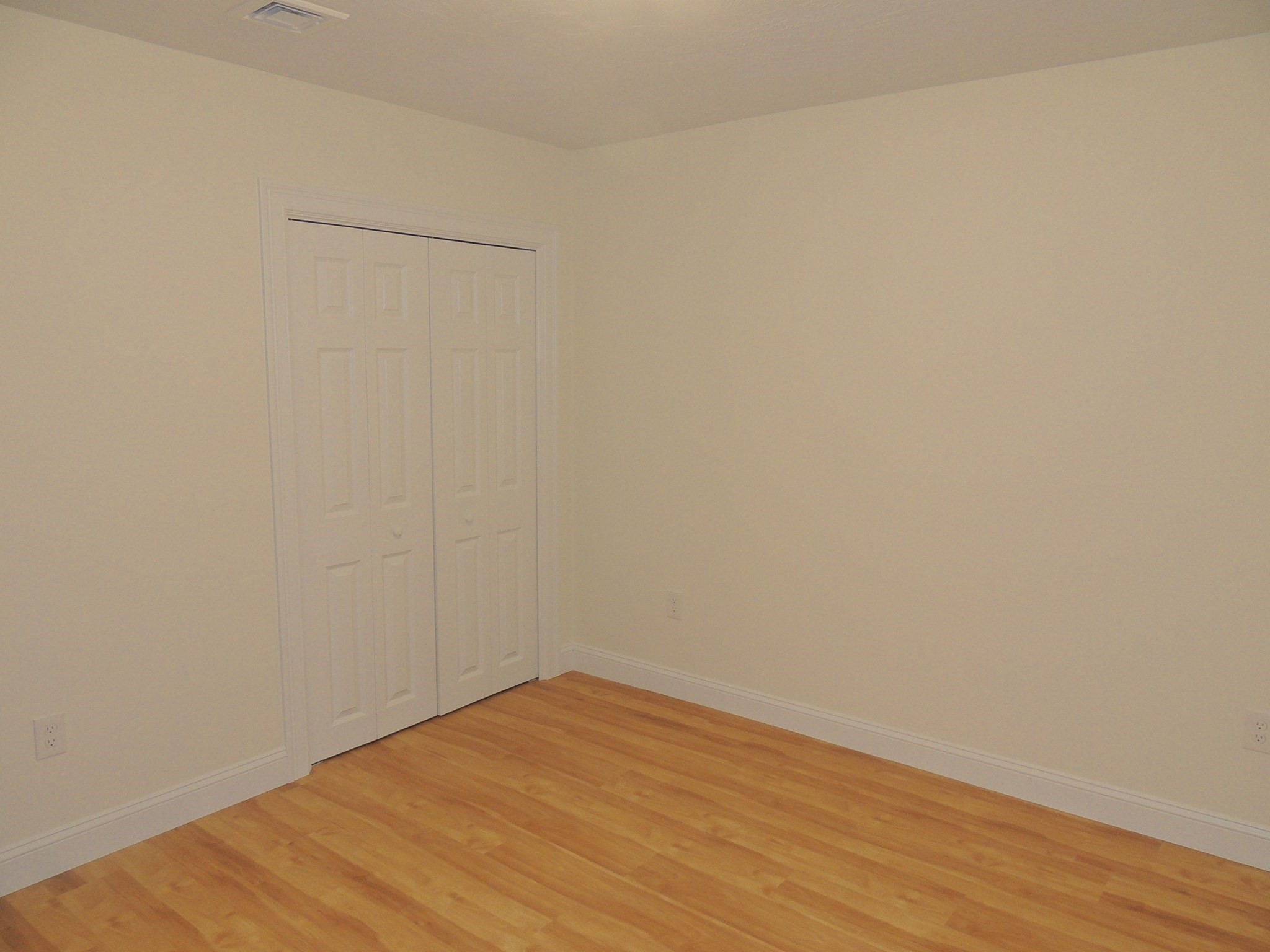 28 Greenleaves Drive # 815 Property Photo 13