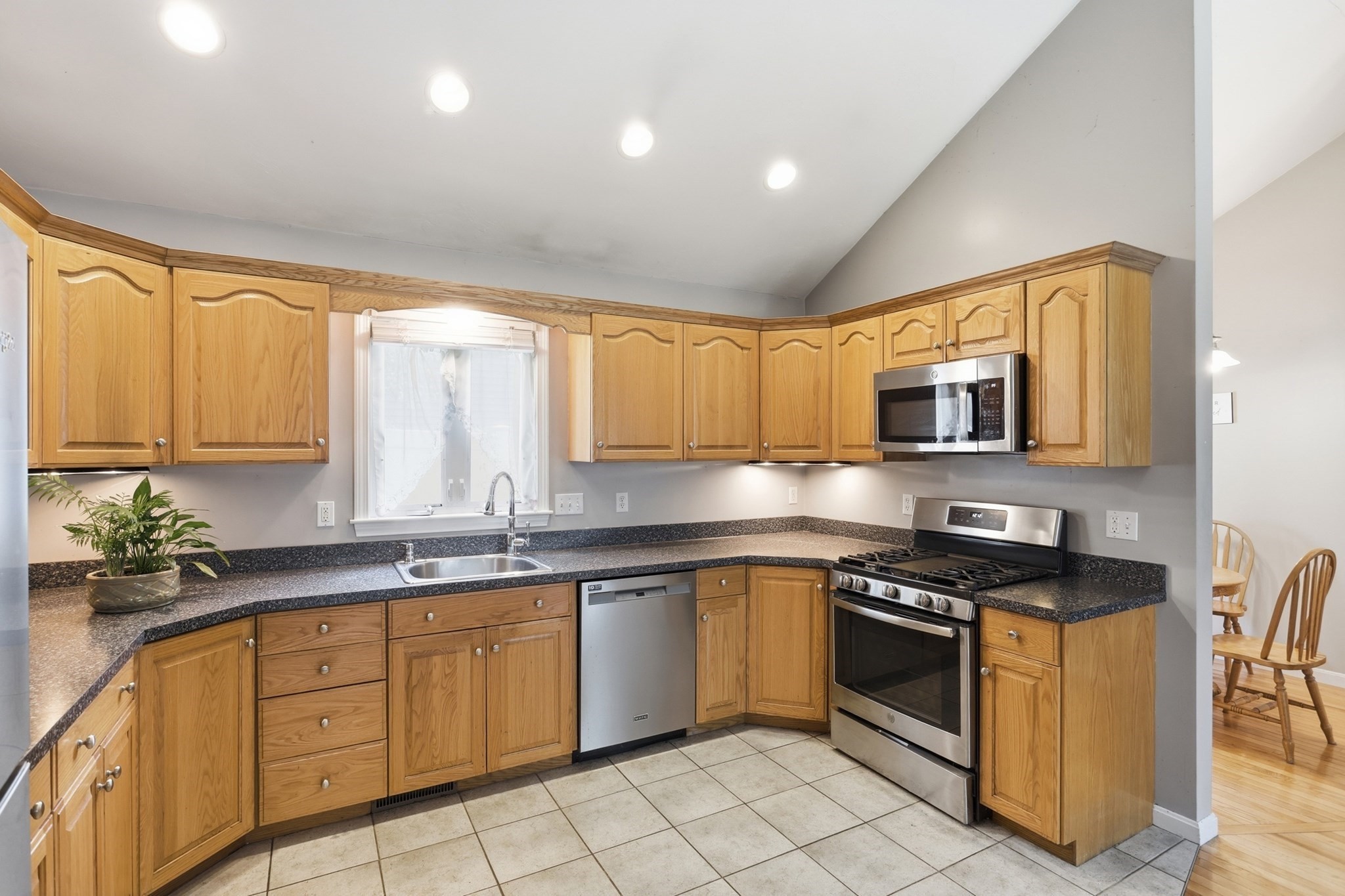 6 Oak Road Property Photo 4