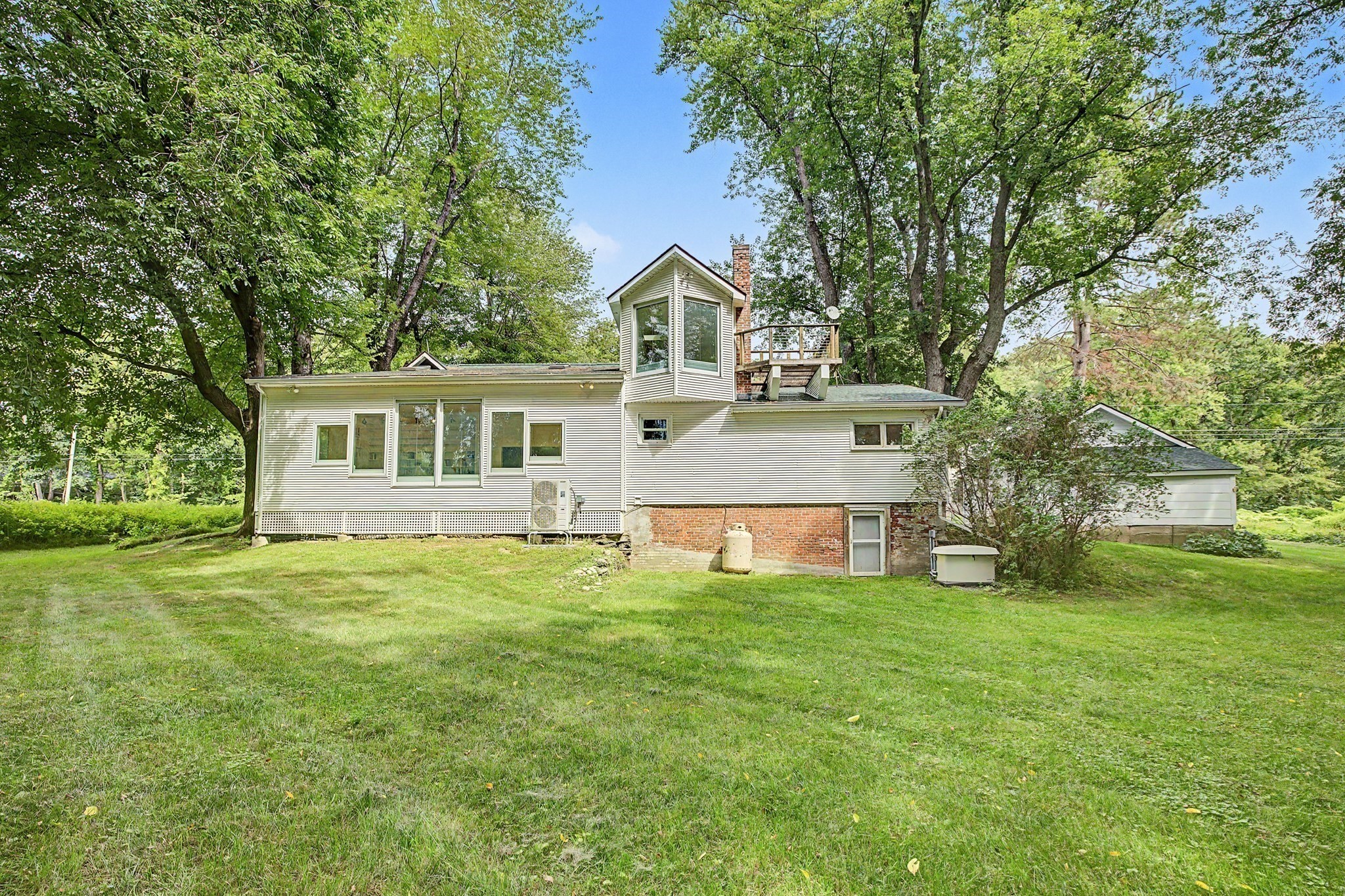 293 Meadow Rd Property Photo 7