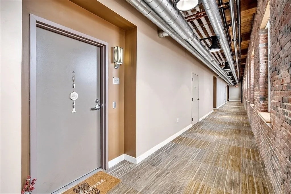 130 John St # 459 Property Photo 39