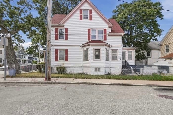 75 Woodrow Avenue Property Photo 2