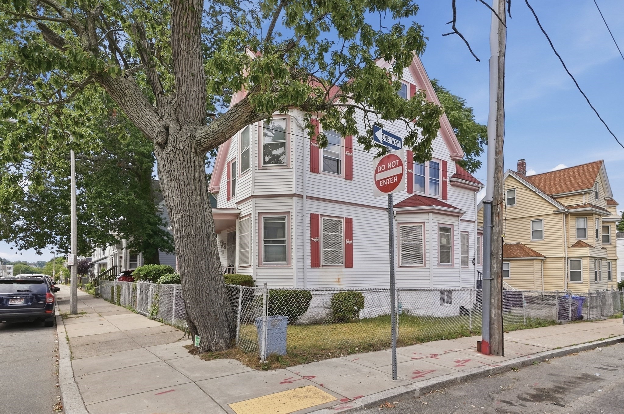 75 Woodrow Avenue Property Photo 3