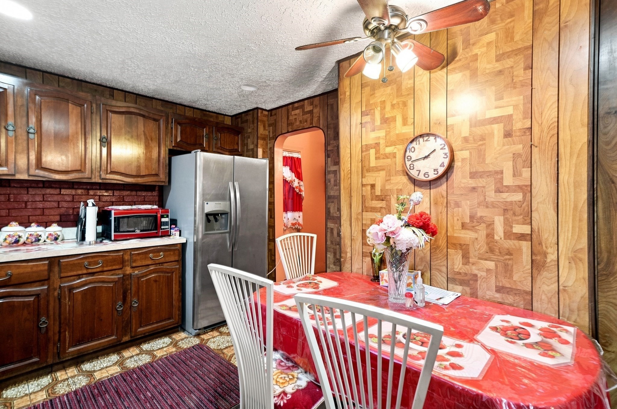 75 Woodrow Avenue Property Photo 8