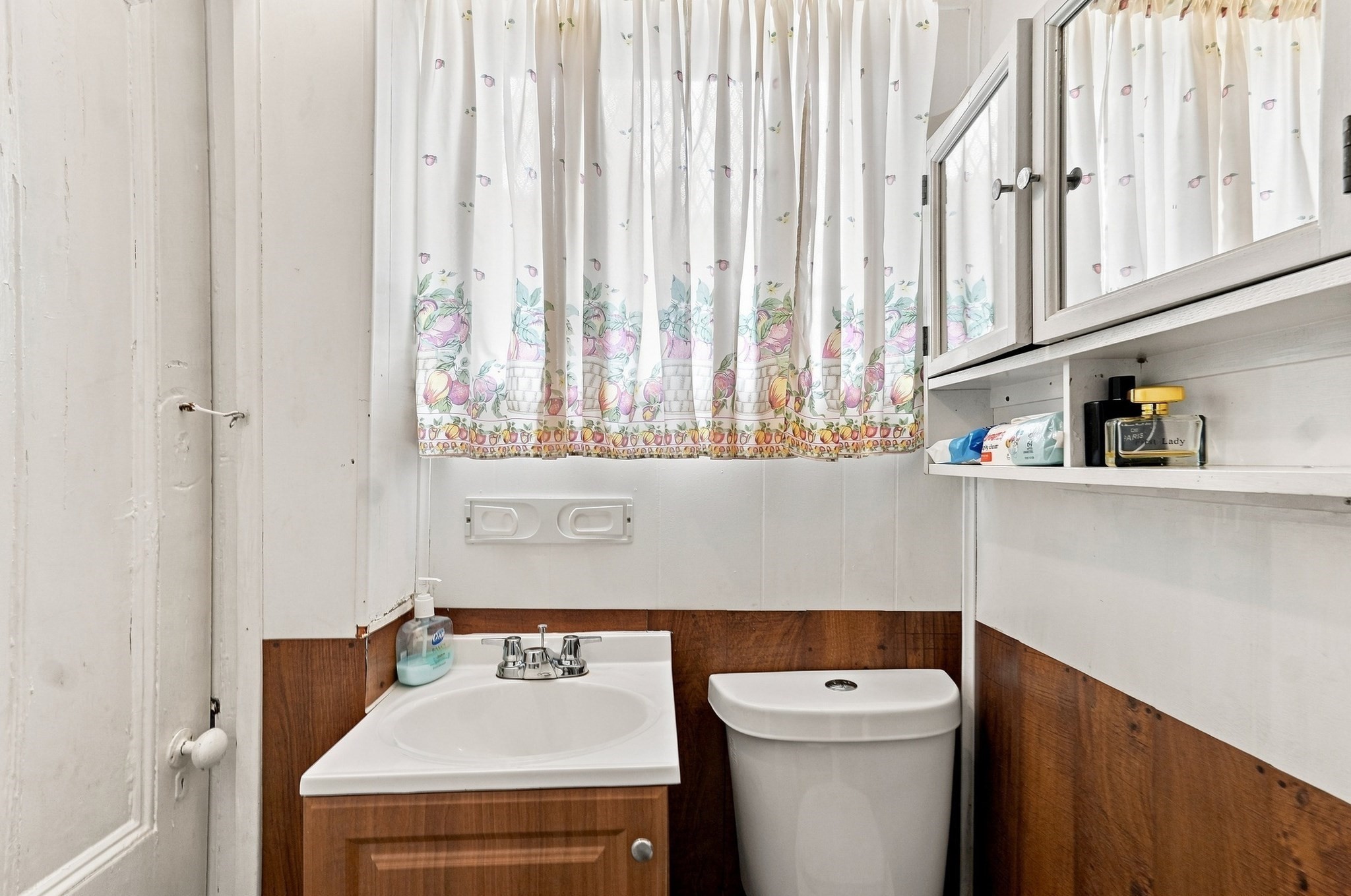 75 Woodrow Avenue Property Photo 30