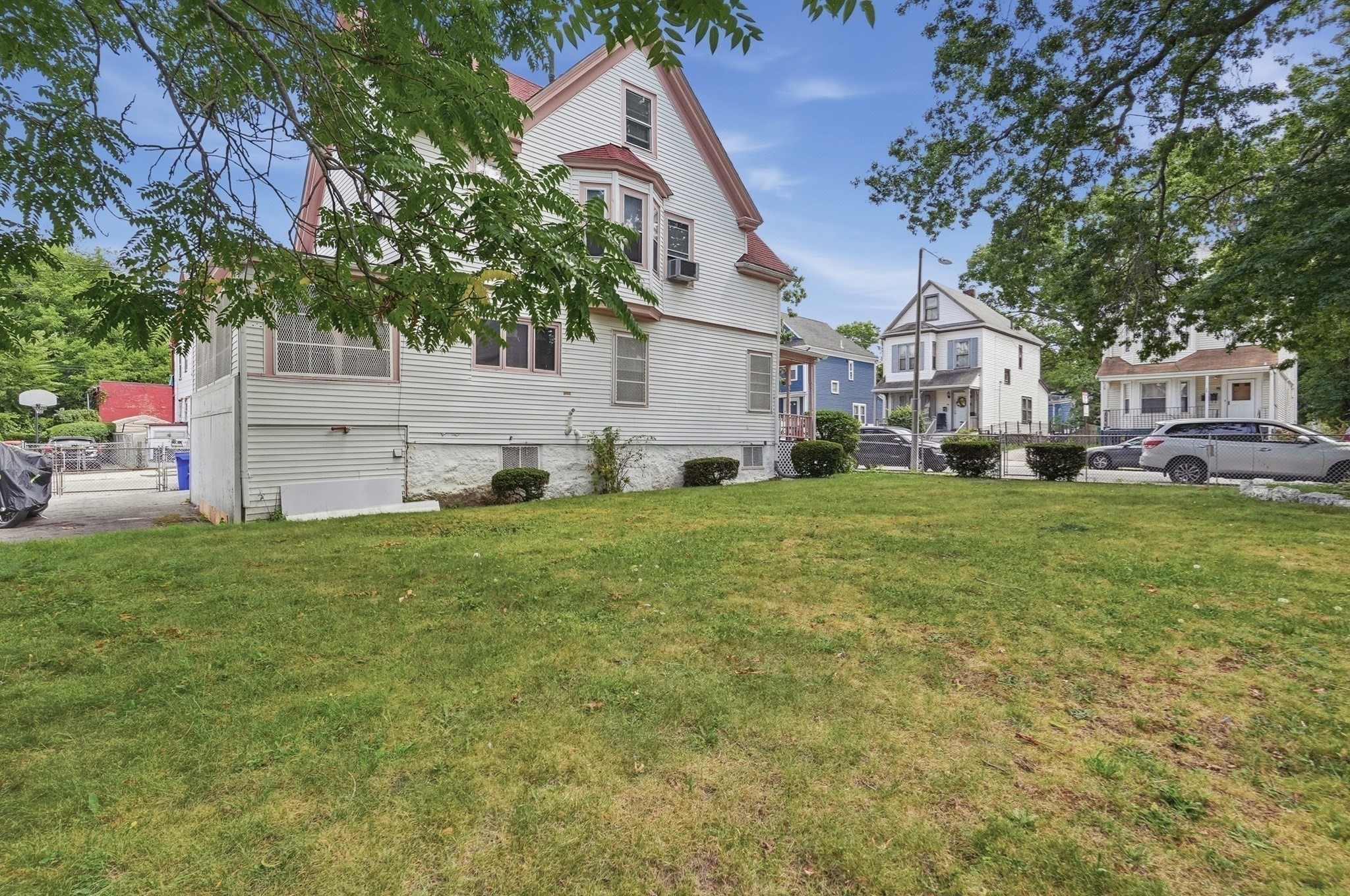 75 Woodrow Avenue Property Photo 35