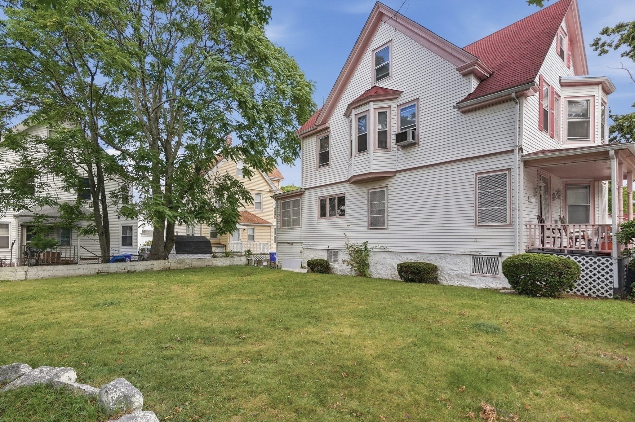 75 Woodrow Avenue Property Photo 37