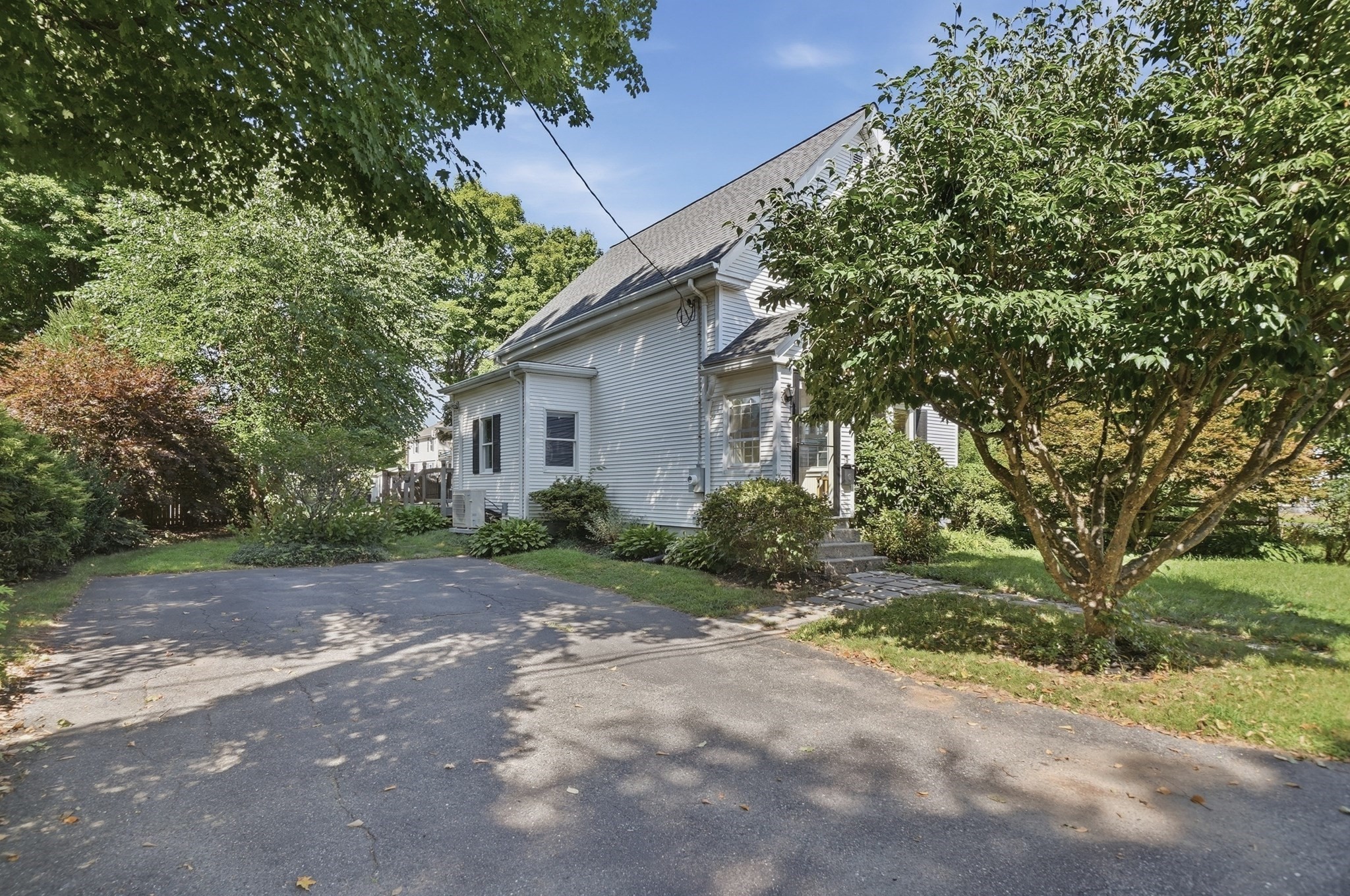 19 Forest Avenue Property Photo 3