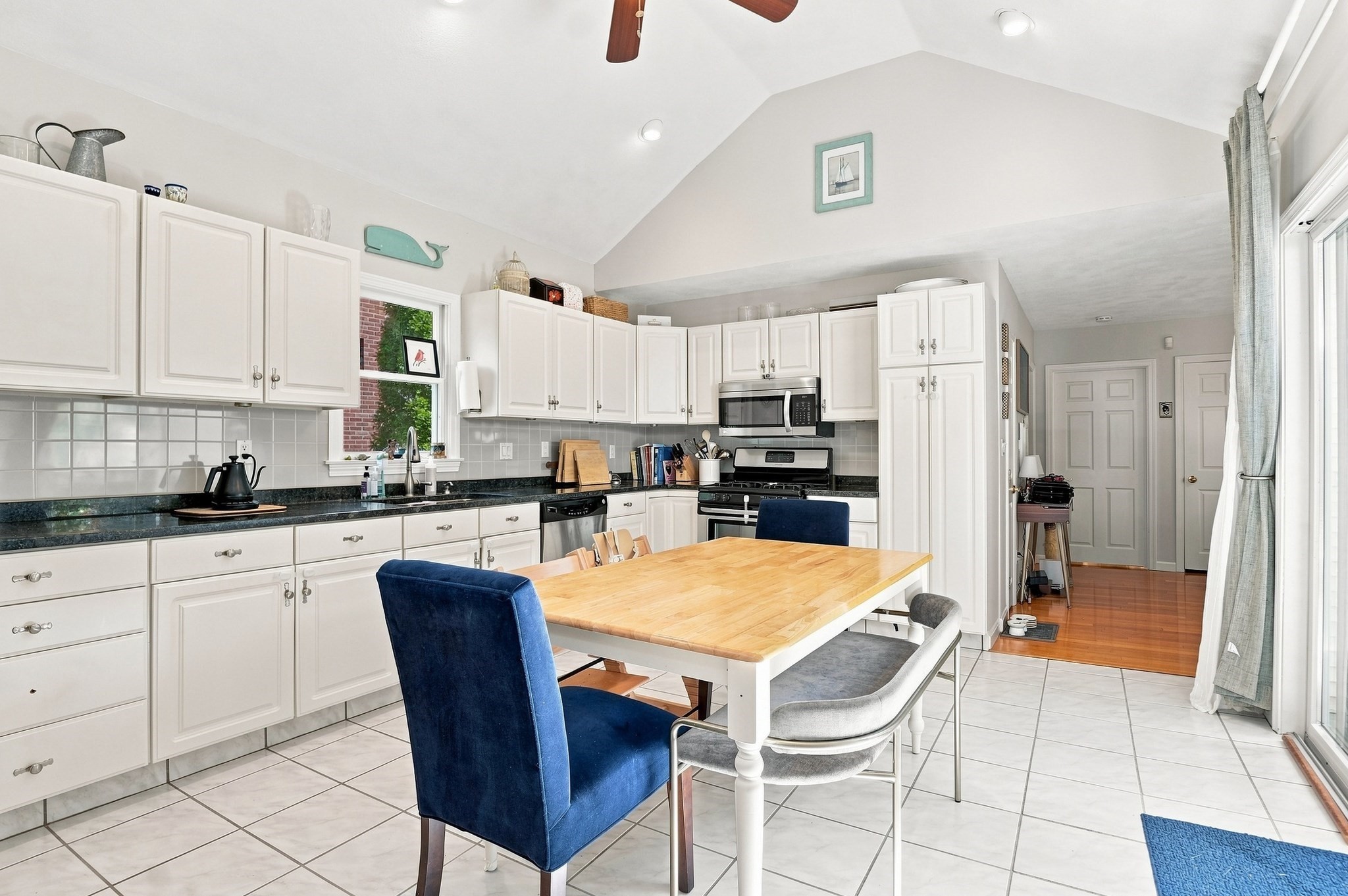 19 Forest Avenue Property Photo 9