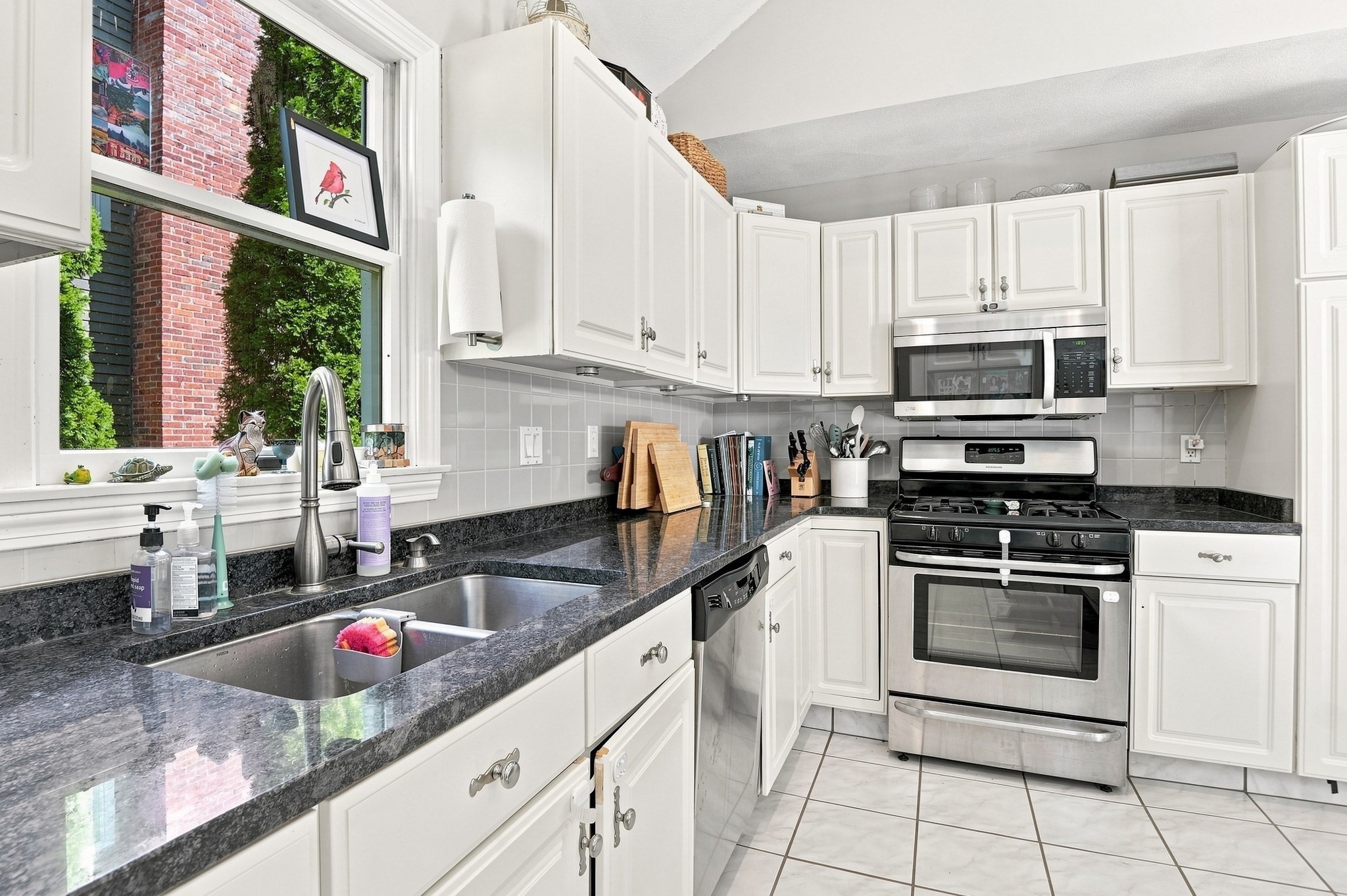 19 Forest Avenue Property Photo 10
