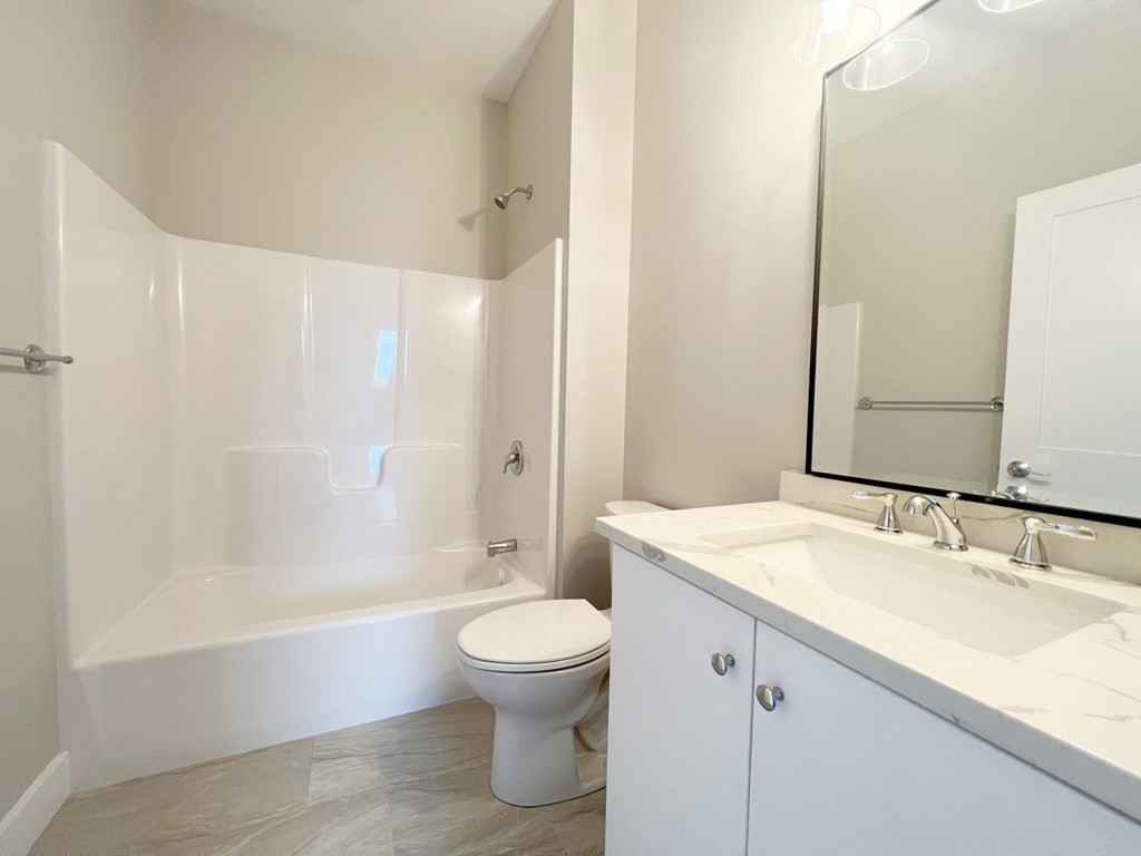80 Bridge St # 305 Property Photo 17