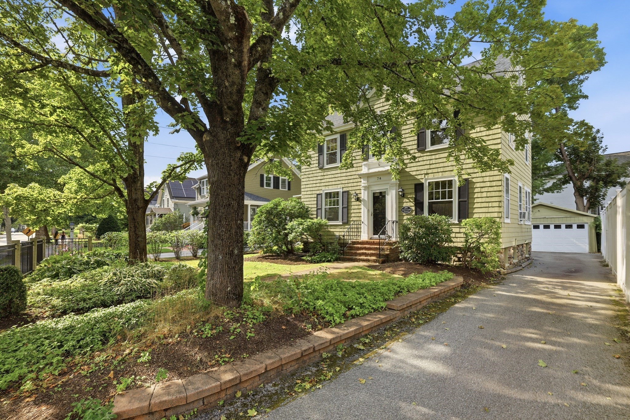 74 Chestnut St Property Photo 3