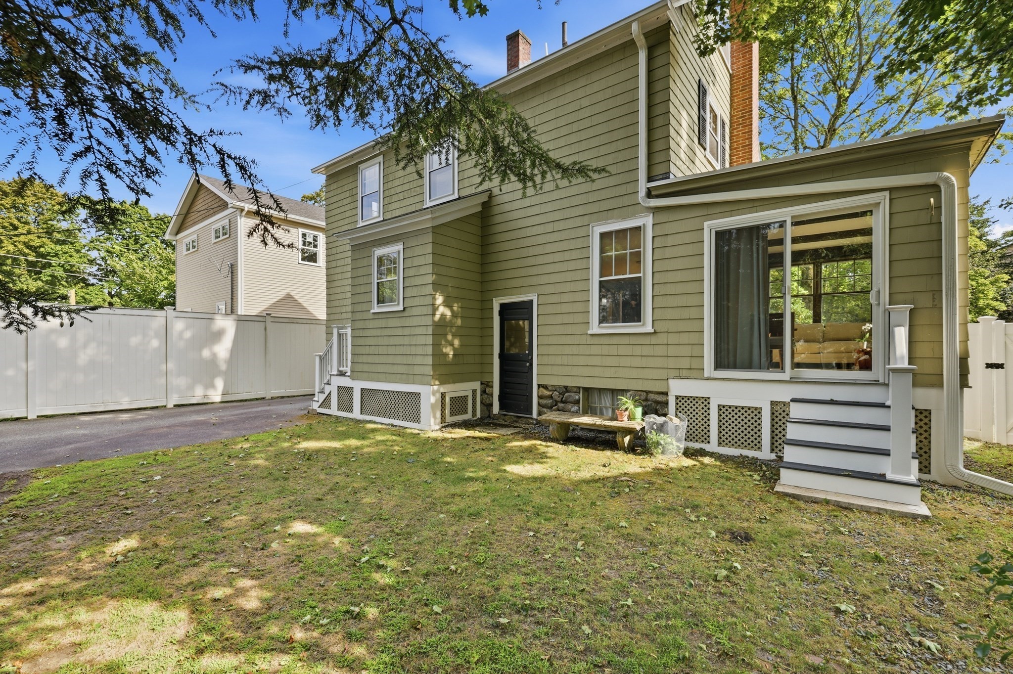 74 Chestnut St Property Photo 7