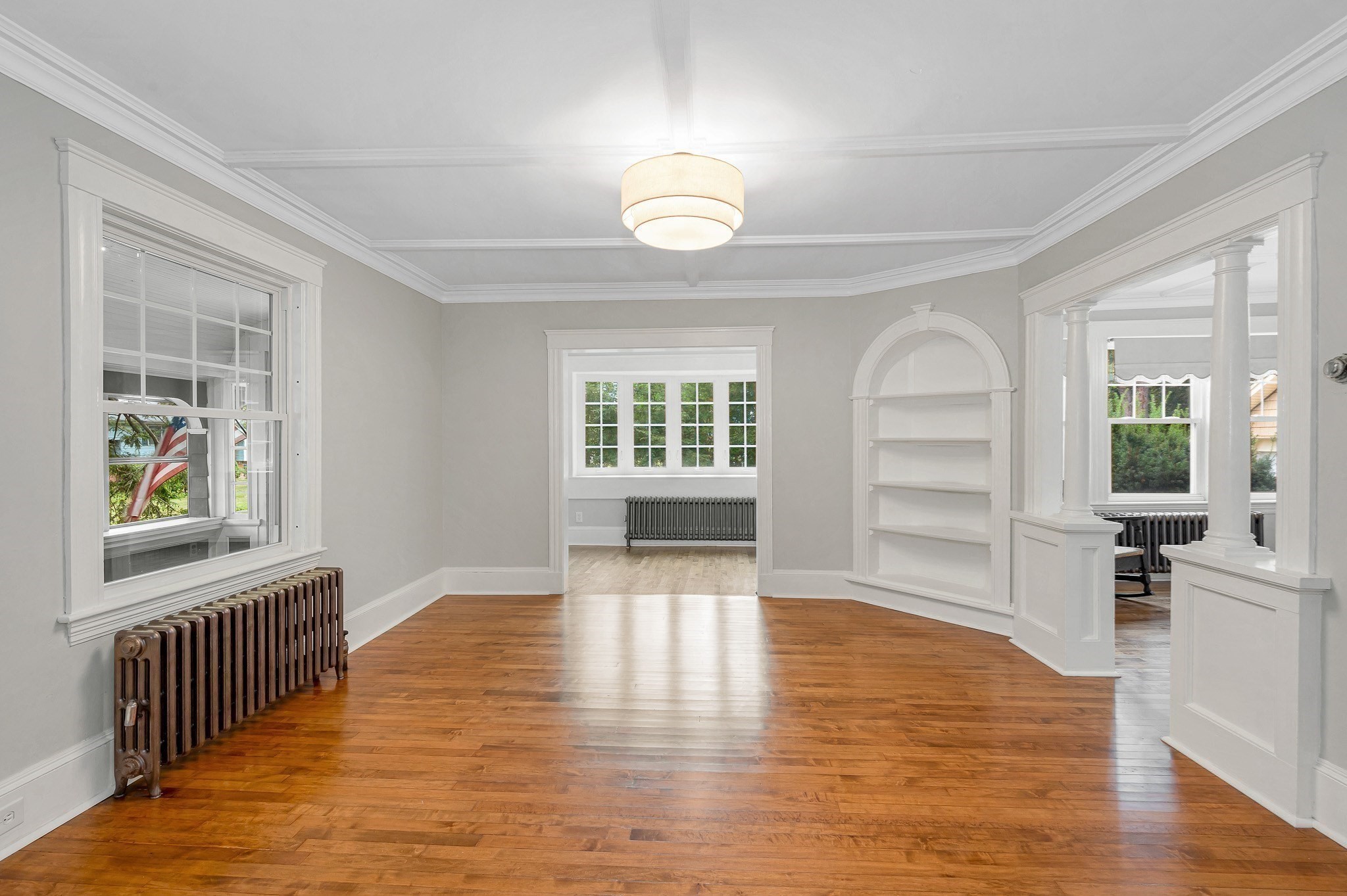30 Woodrow Ave Property Photo 5