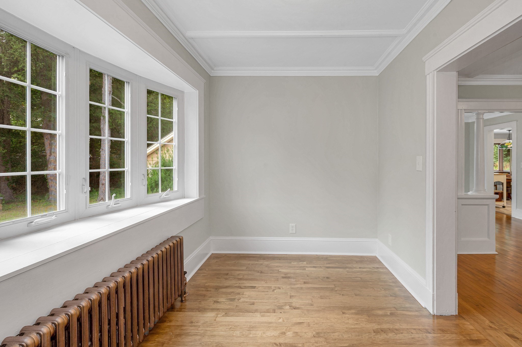 30 Woodrow Ave Property Photo 18
