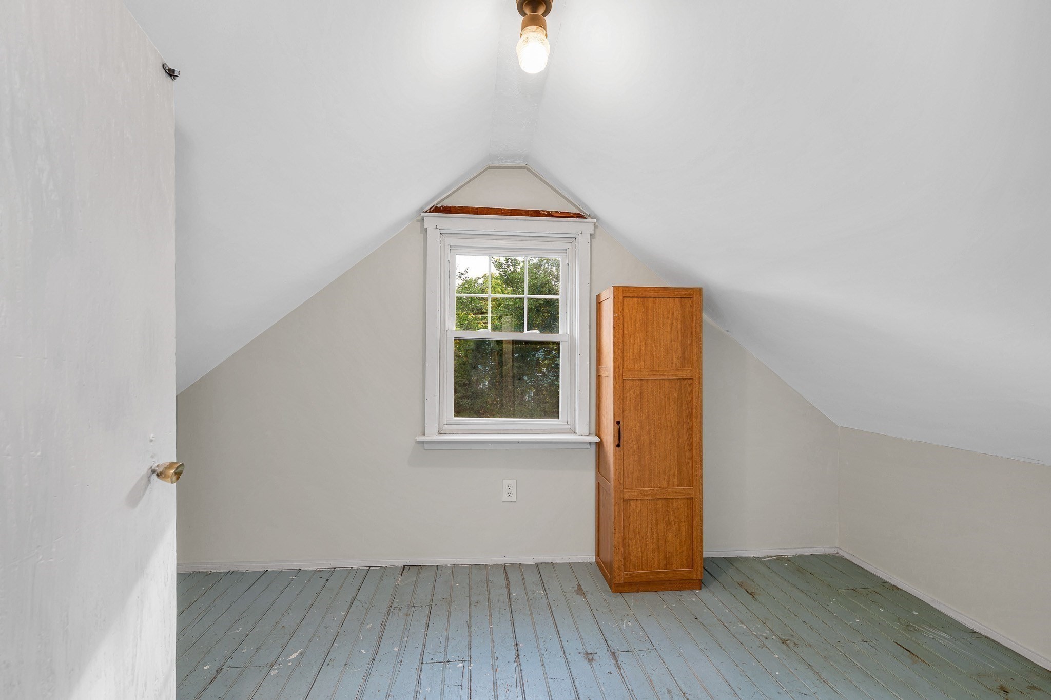 30 Woodrow Ave Property Photo 20