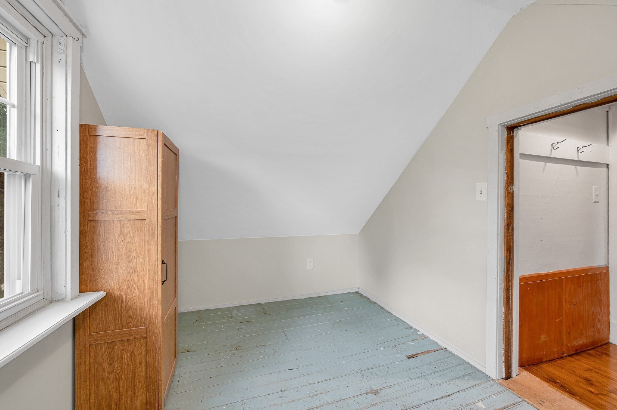 30 Woodrow Ave Property Photo 21