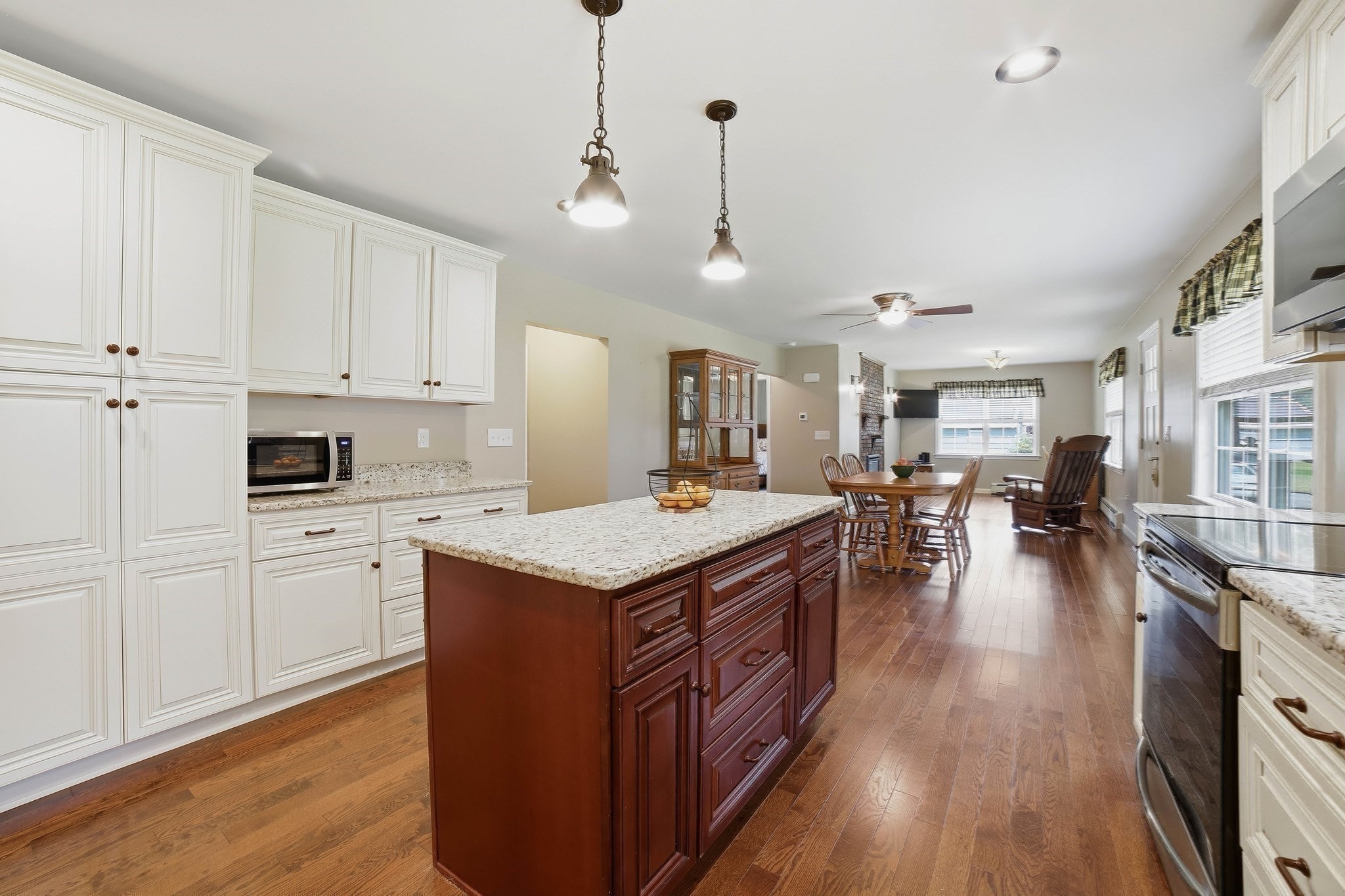 425 River Road Property Photo 7