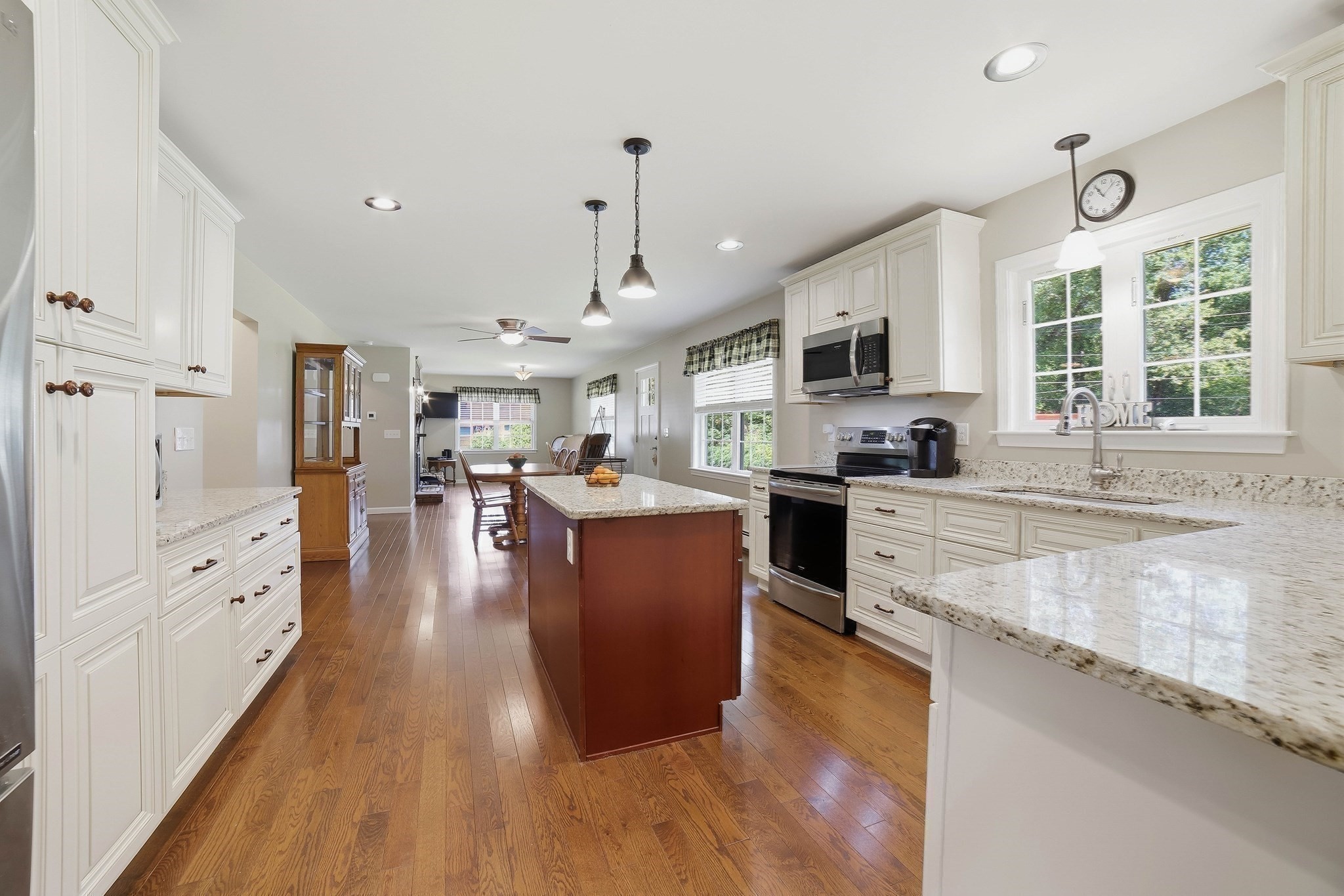 425 River Road Property Photo 8