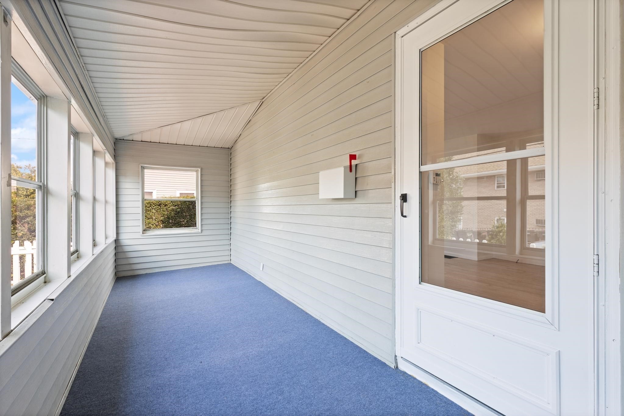 13 Heard Property Photo 6