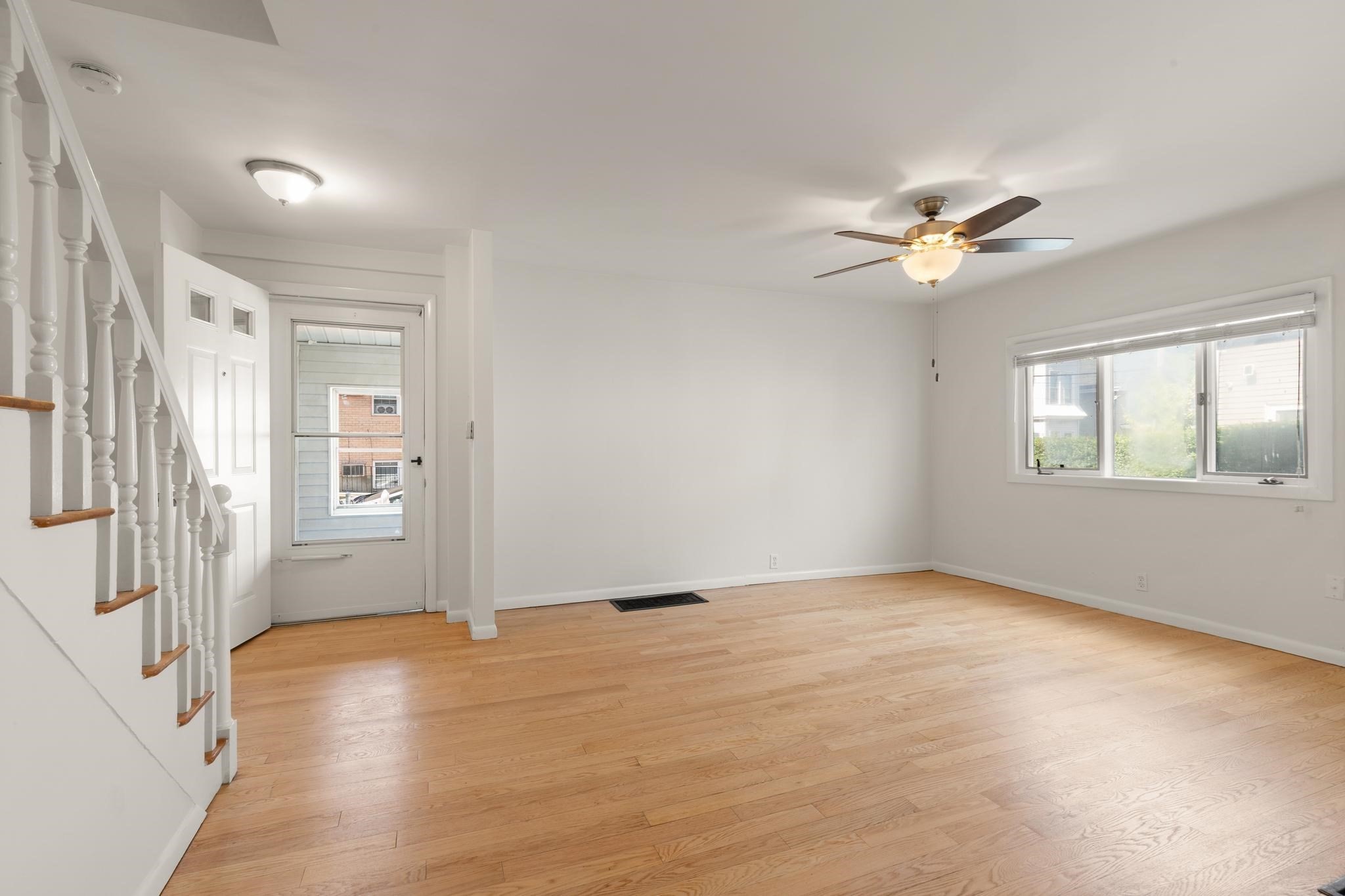 13 Heard Property Photo 11