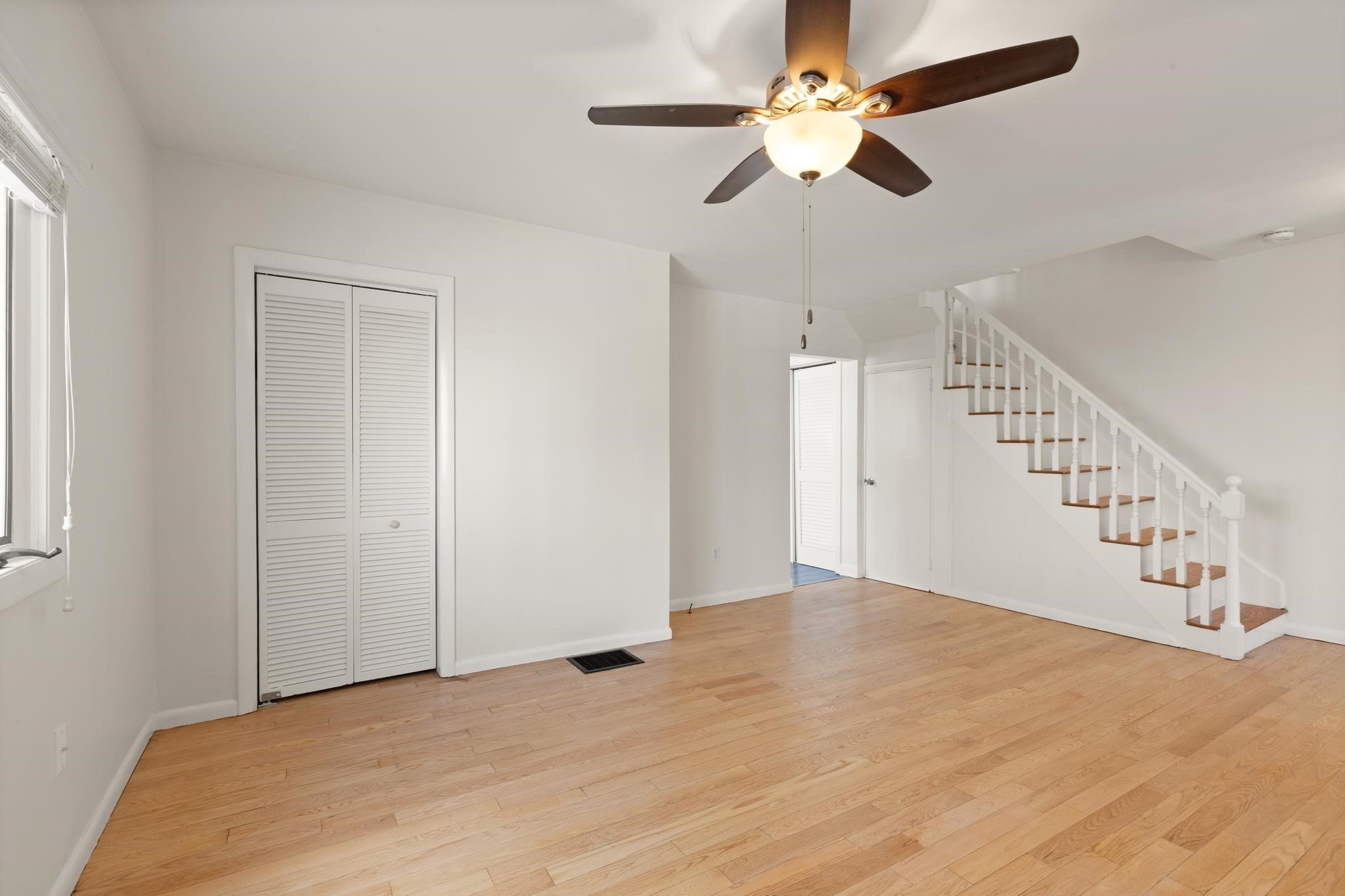 13 Heard Property Photo 13