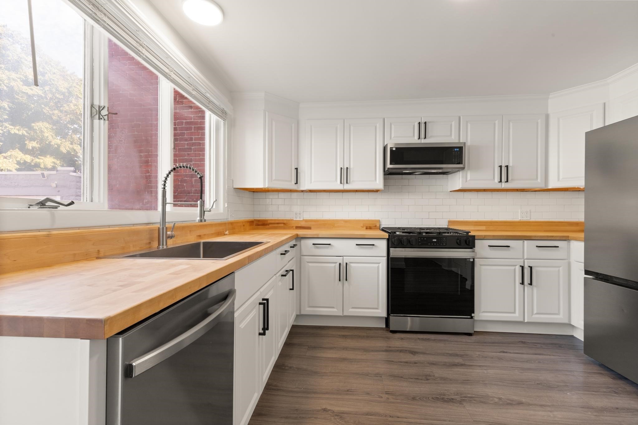 13 Heard Property Photo 15