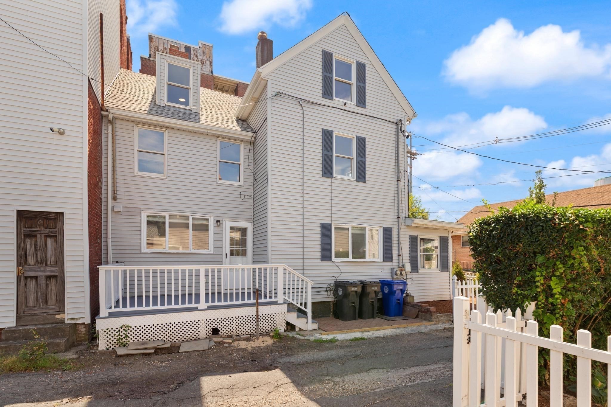 13 Heard Property Photo 34