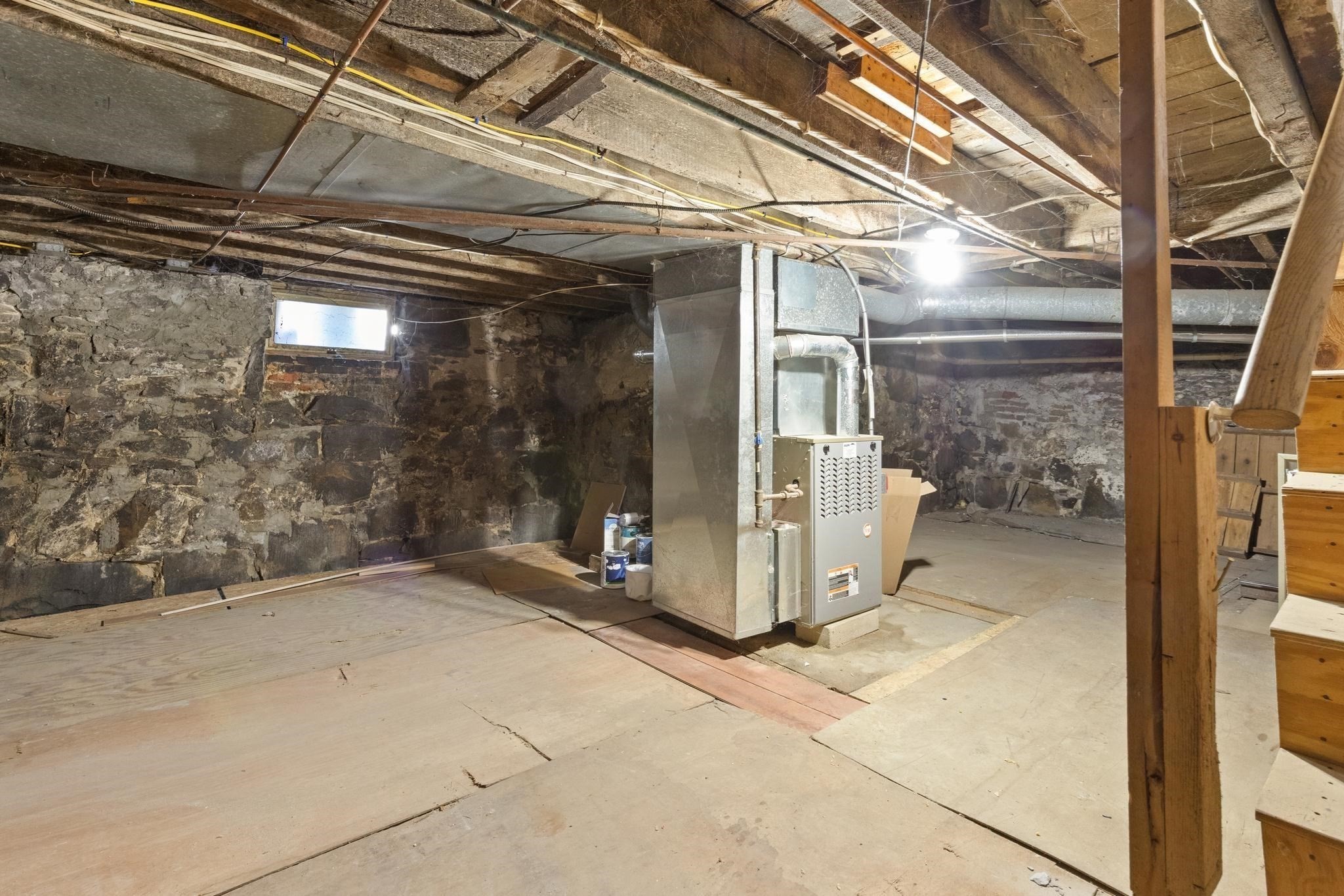 13 Heard Property Photo 35