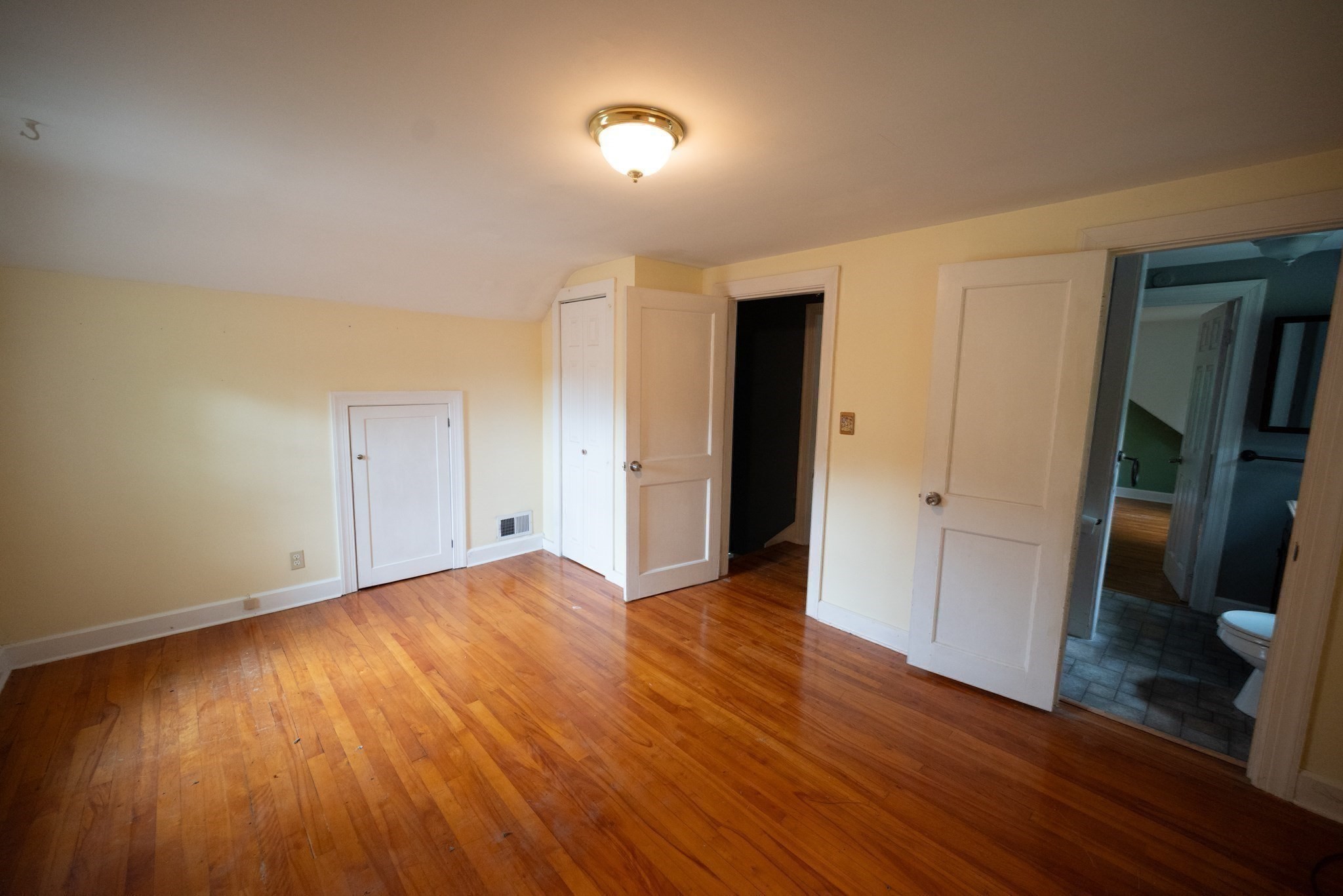 81 Winchester St Property Photo 20