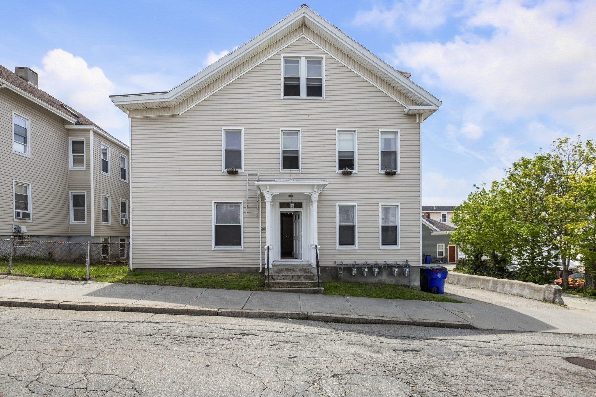 381 Pine St Property Photo 33