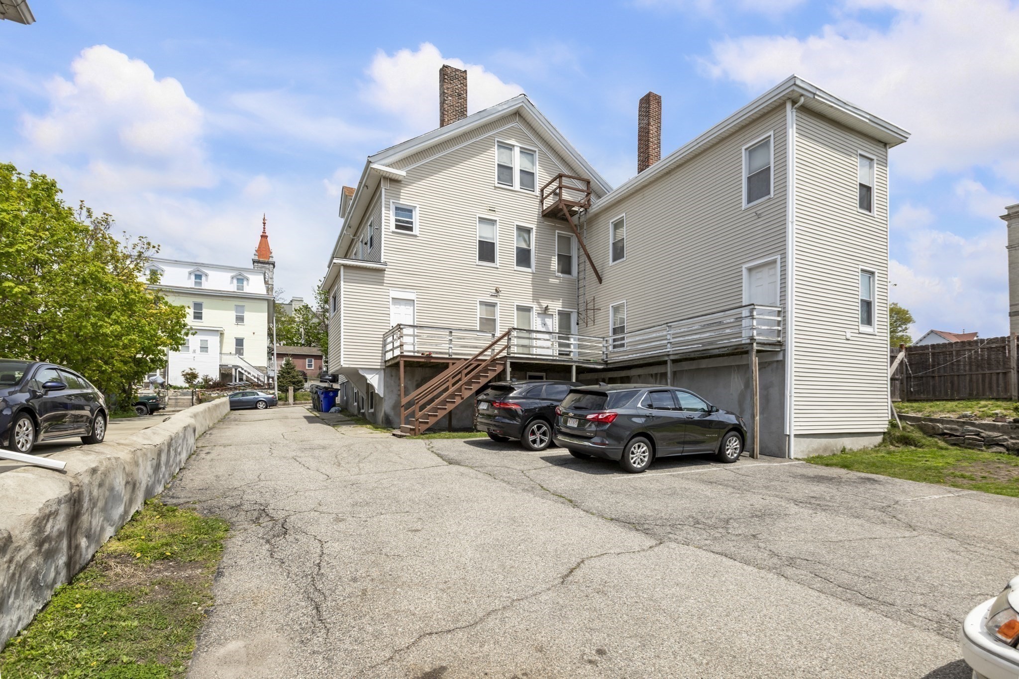 381 Pine St Property Photo 34