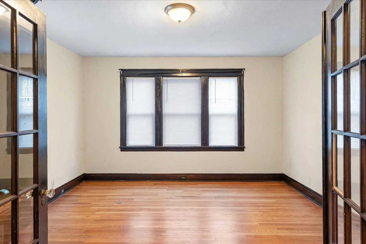 121 Illinois St Property Photo 12