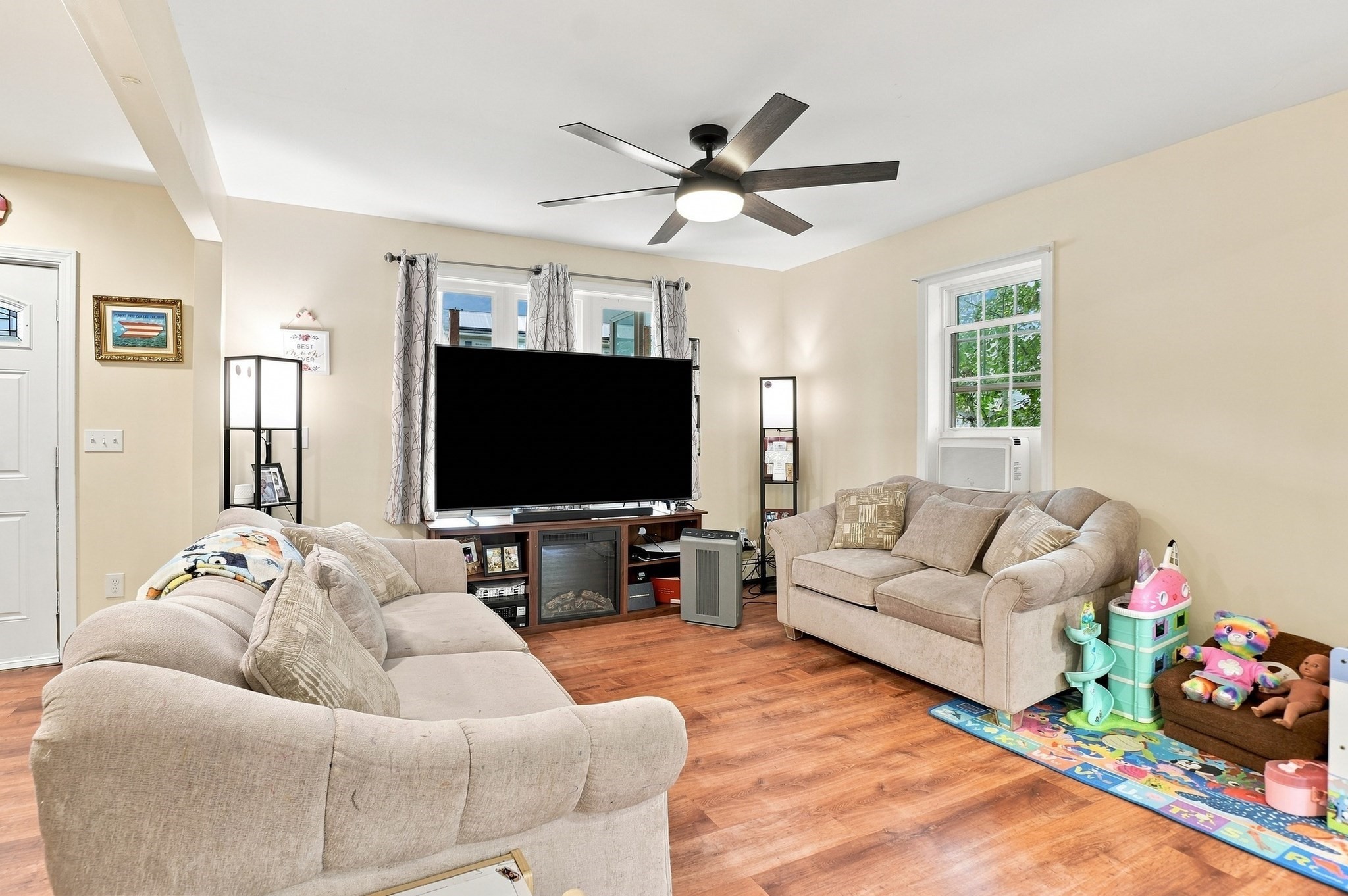 111 Pinedale Avenue Property Photo 4