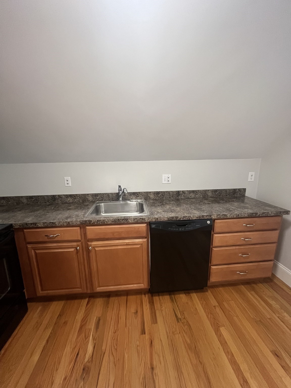 164 Ash Street # 3 Property Photo 3