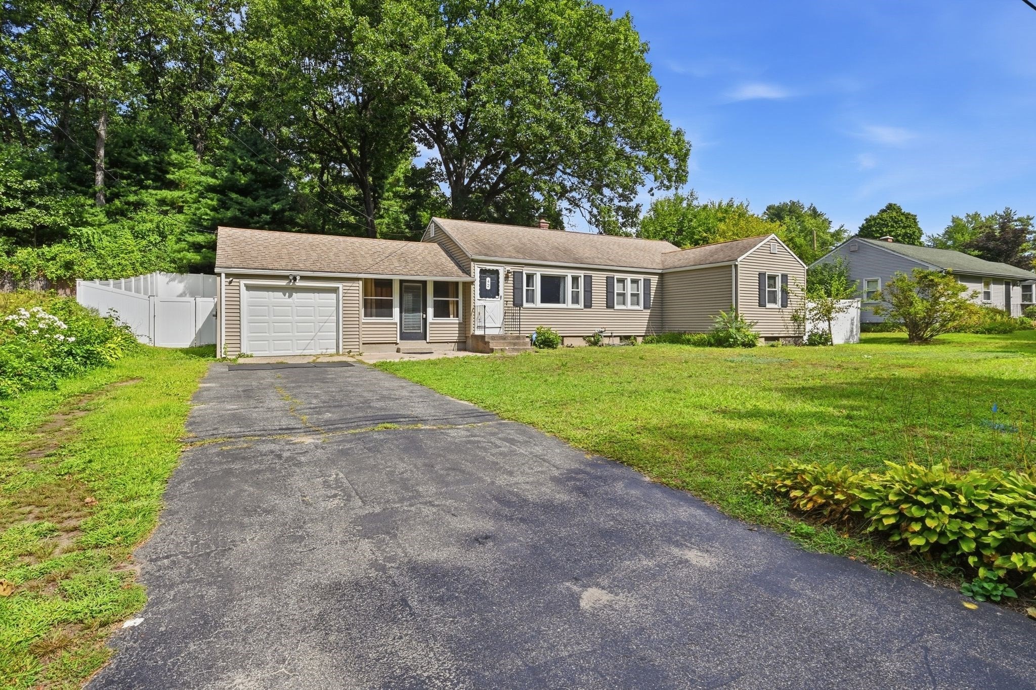 42 N Brook Rd Property Photo 3