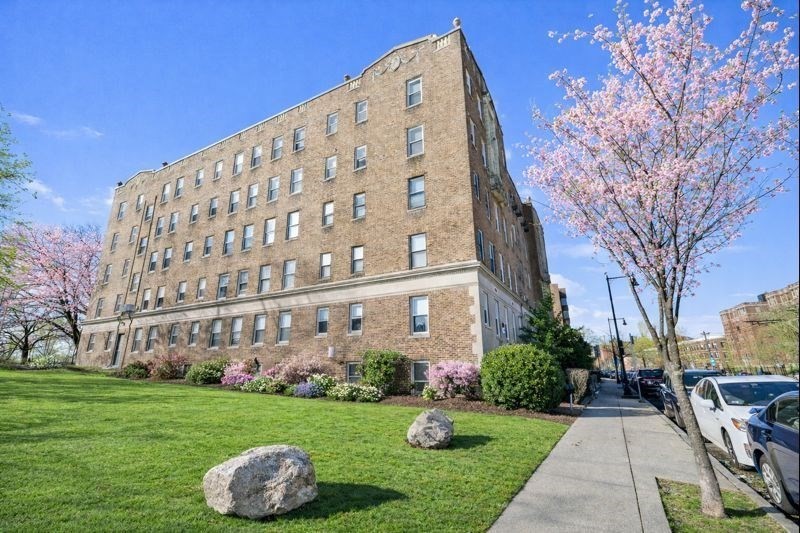 1940 Commonwealth # 26 Property Photo 14