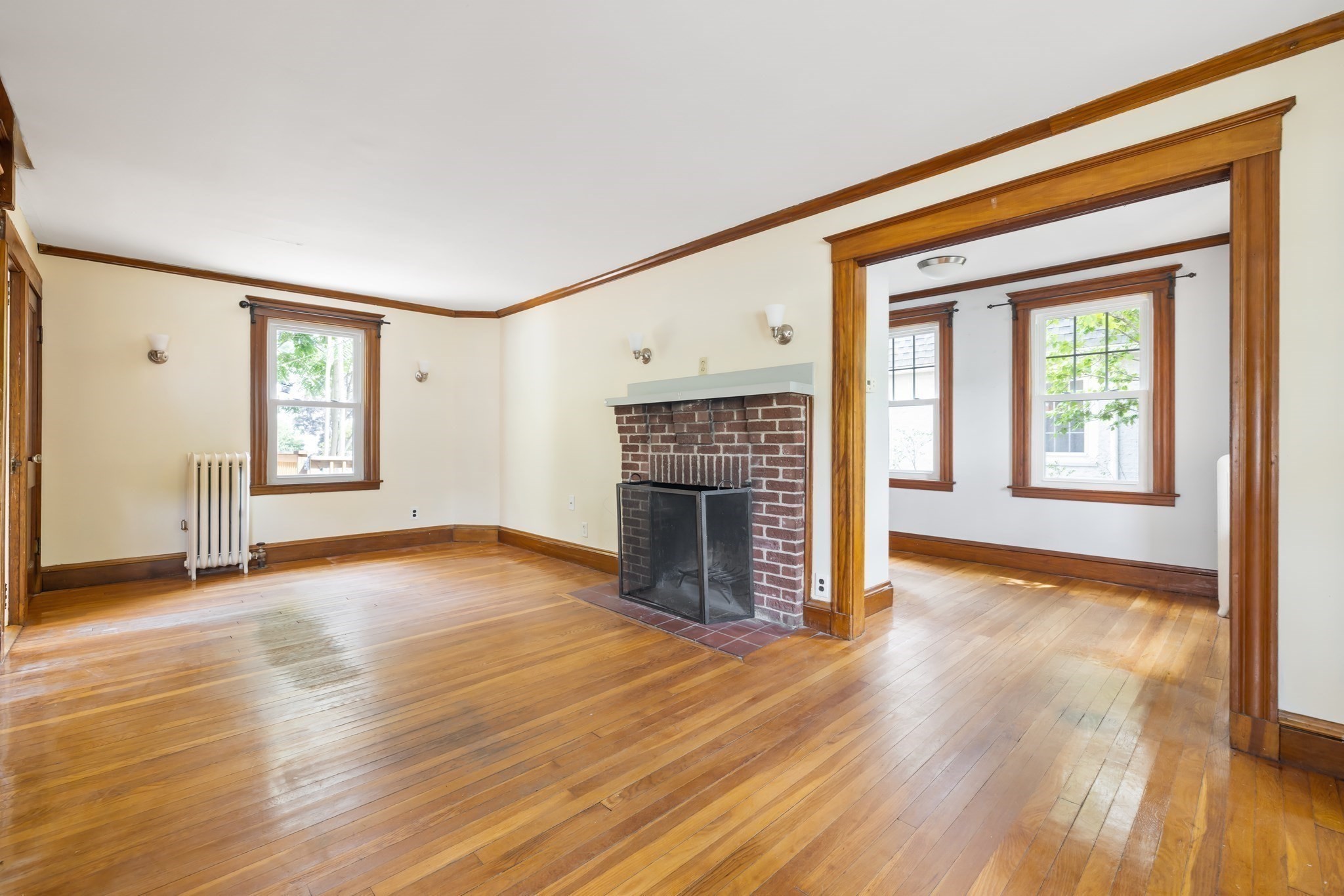 1925 Commonwealth Ave Property Photo 5