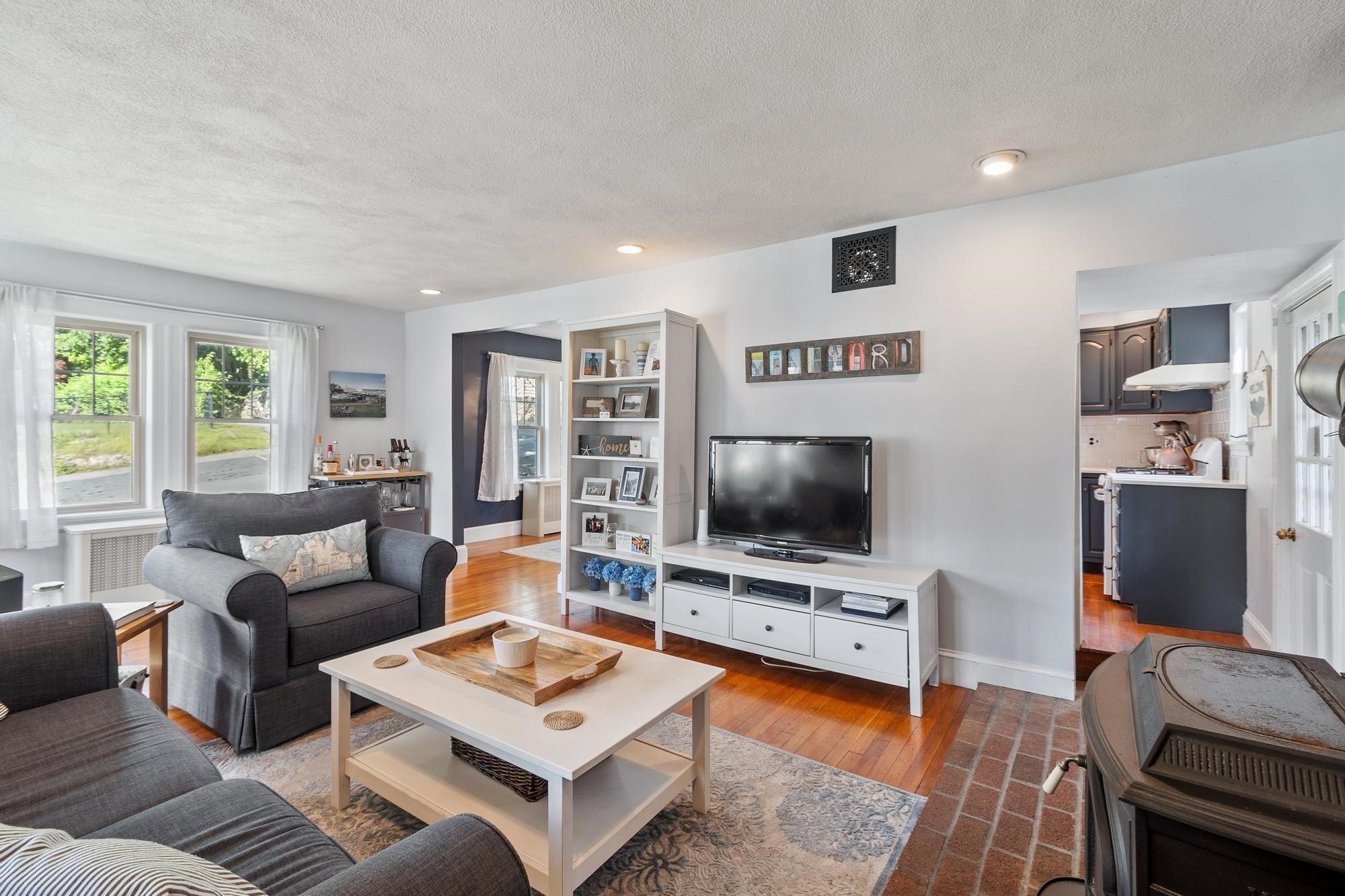 73 Summer Street Property Photo 3