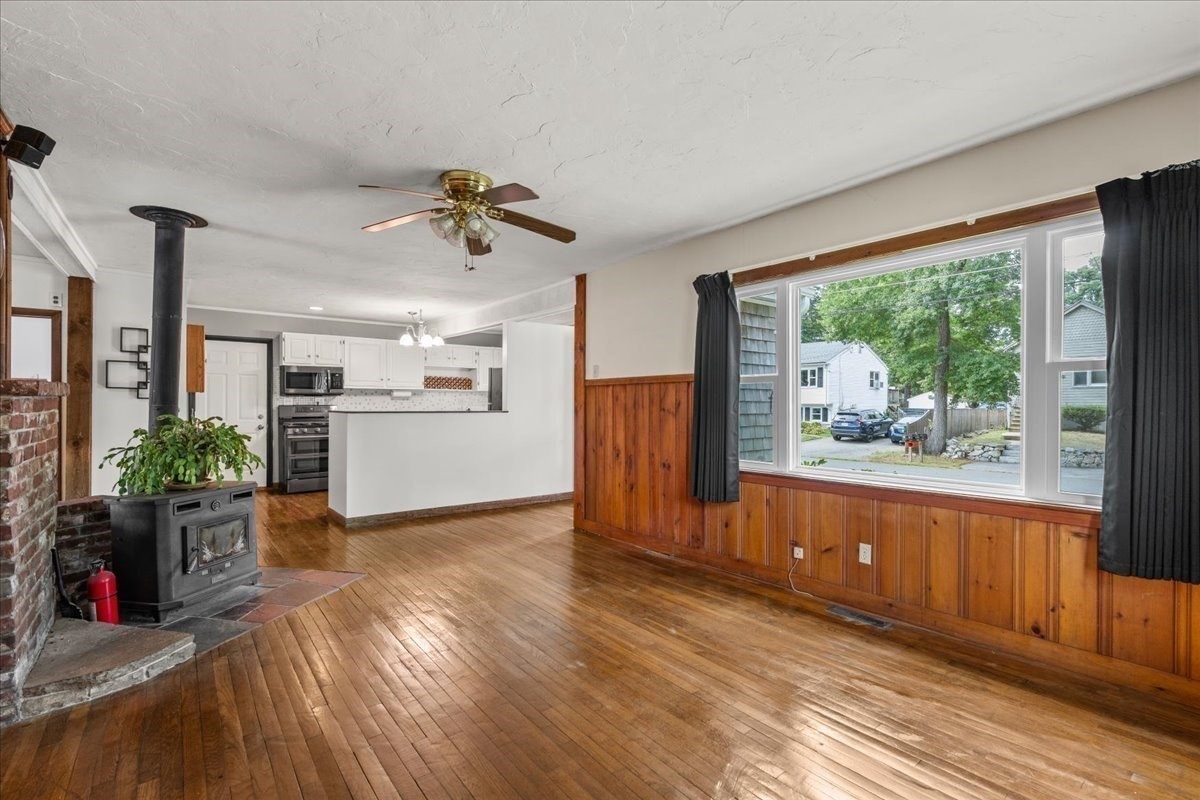 20 Mayflower Road Property Photo 6