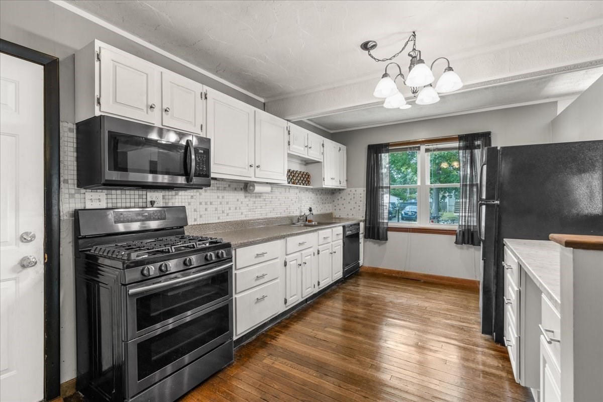 20 Mayflower Road Property Photo 8