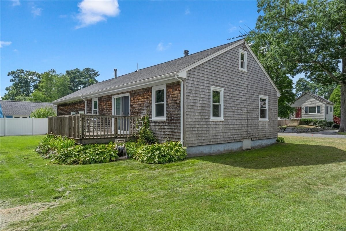20 Mayflower Road Property Photo 18