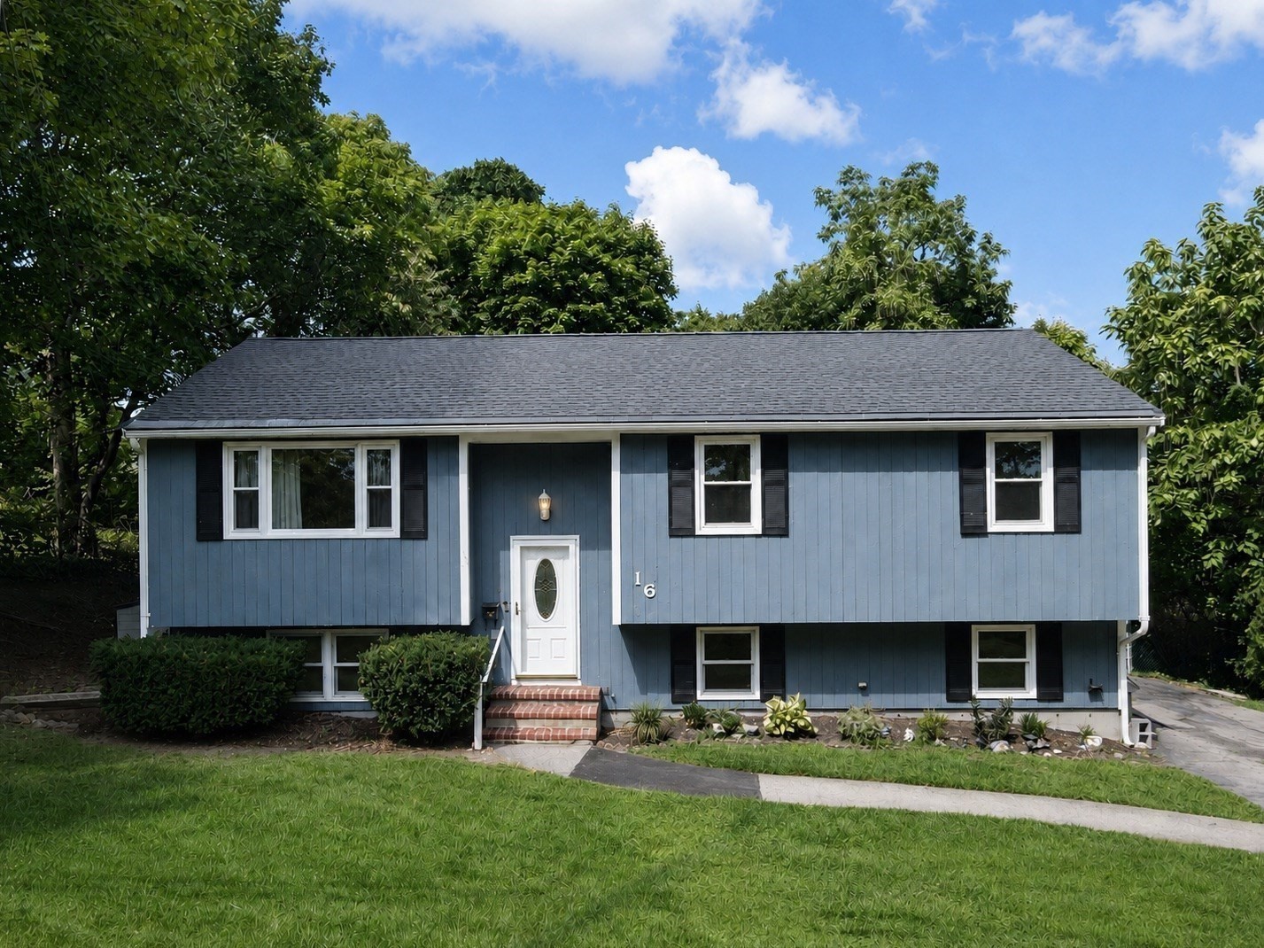 16 Andrew Avenue Property Photo 1